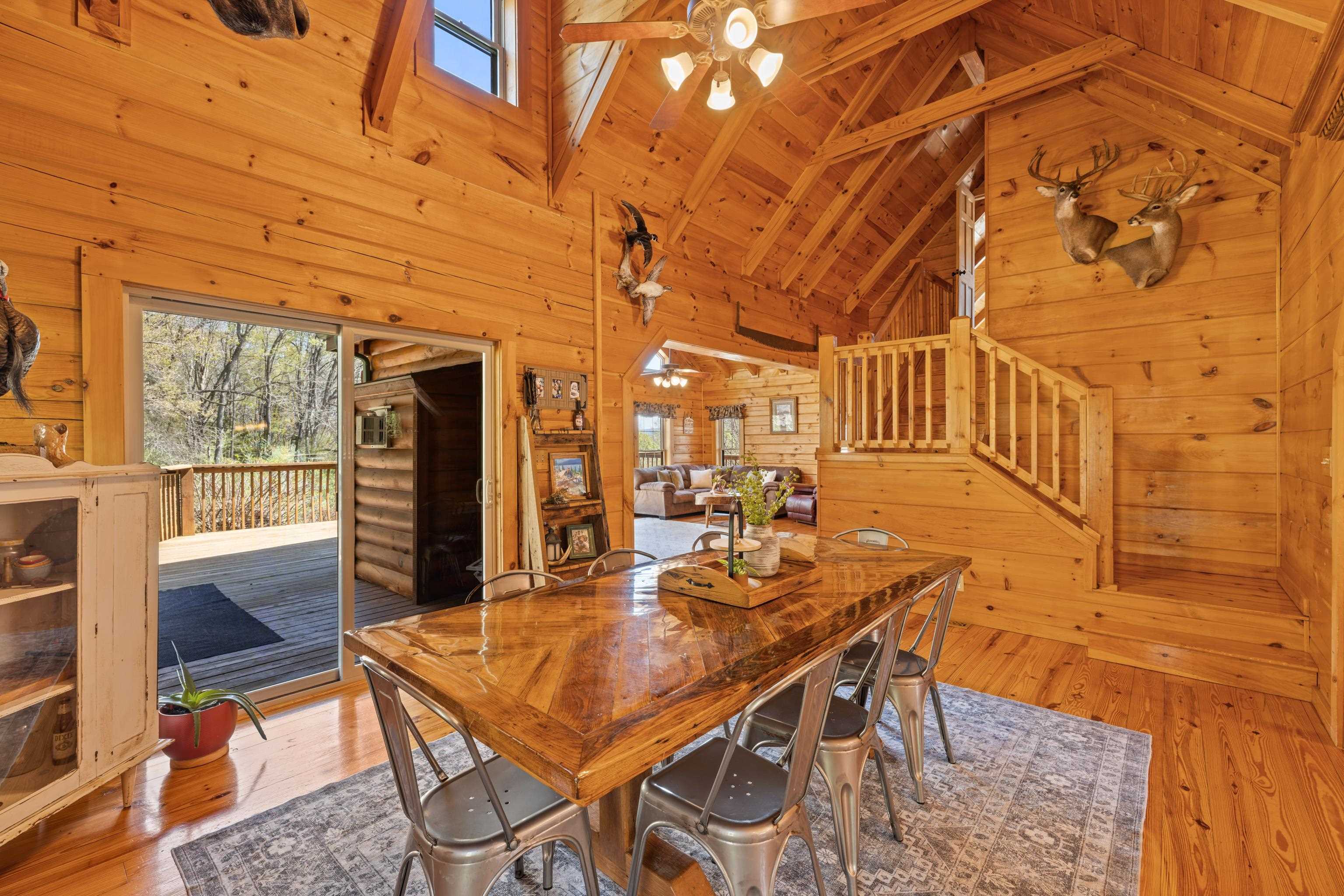 115 SPRING CROSSING LN