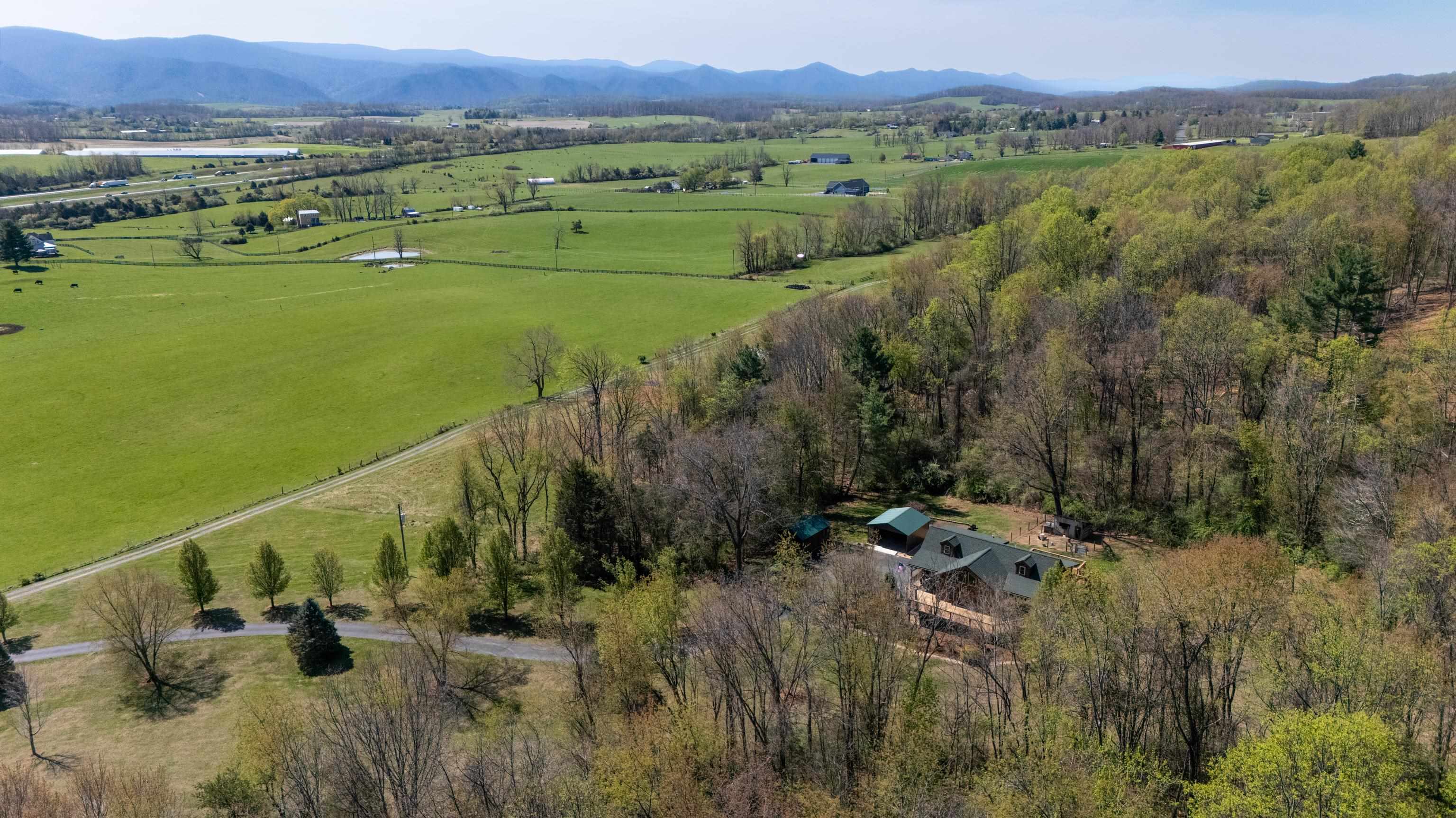 115 SPRING CROSSING LN