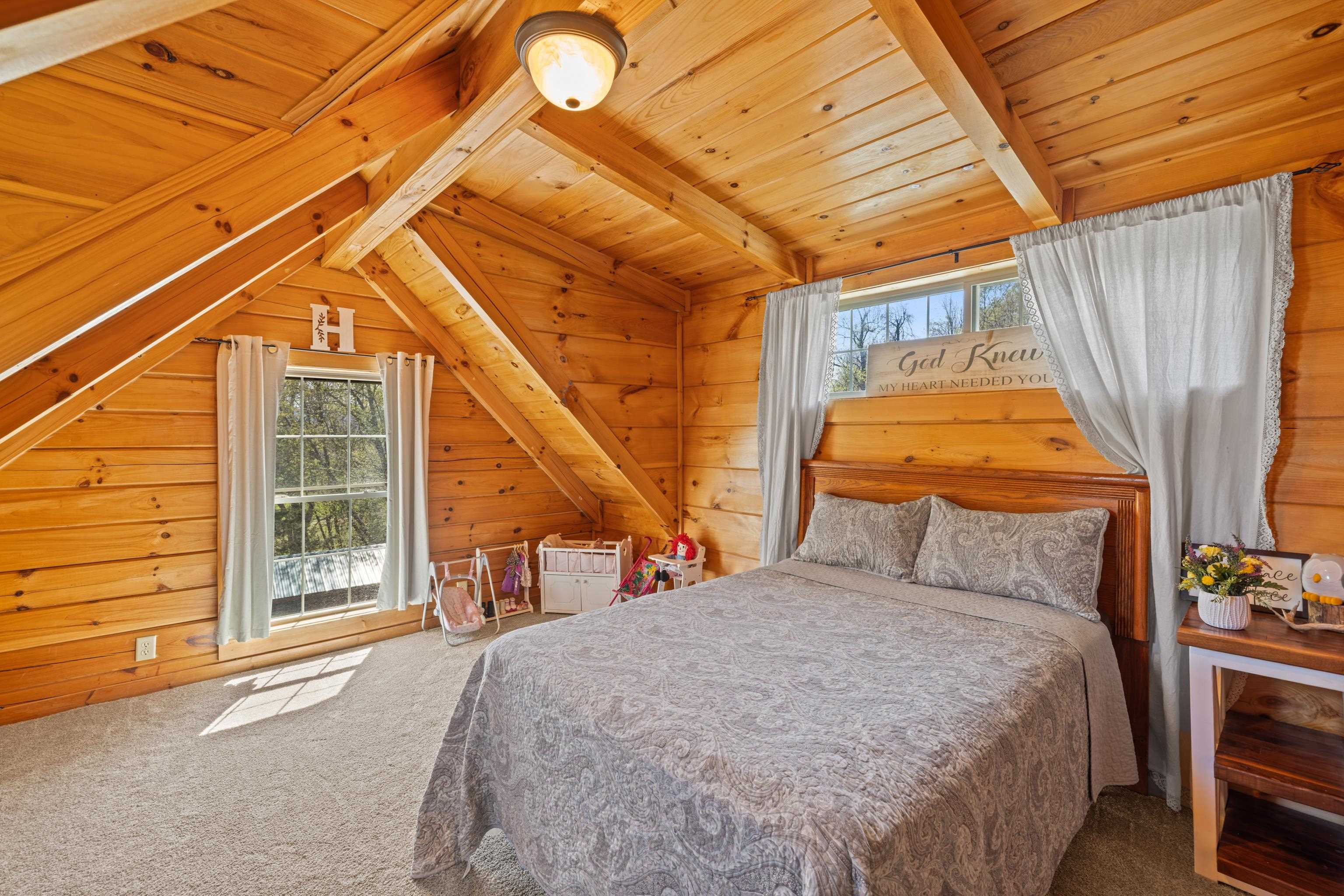 115 SPRING CROSSING LN