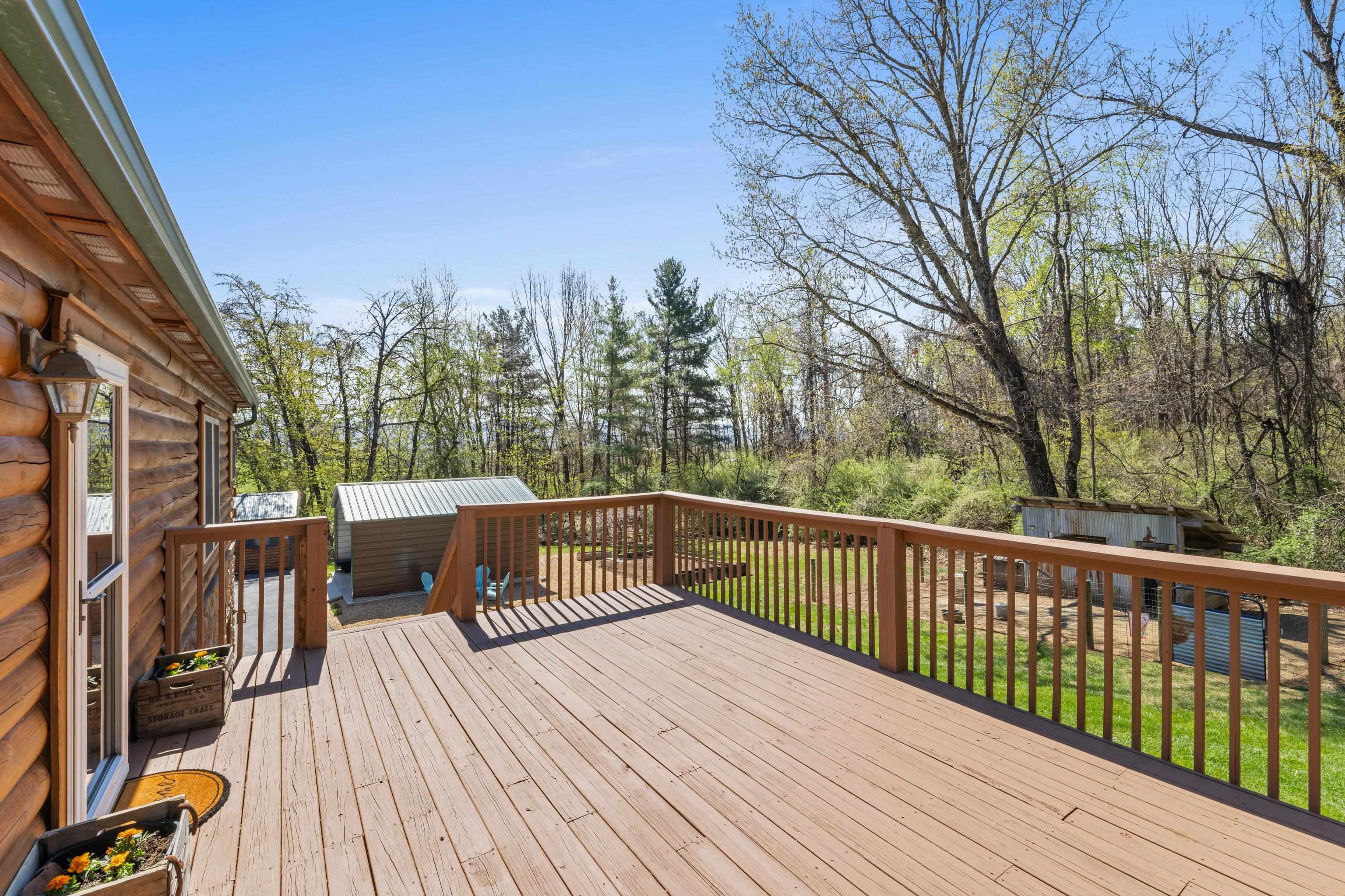 115 SPRING CROSSING LN