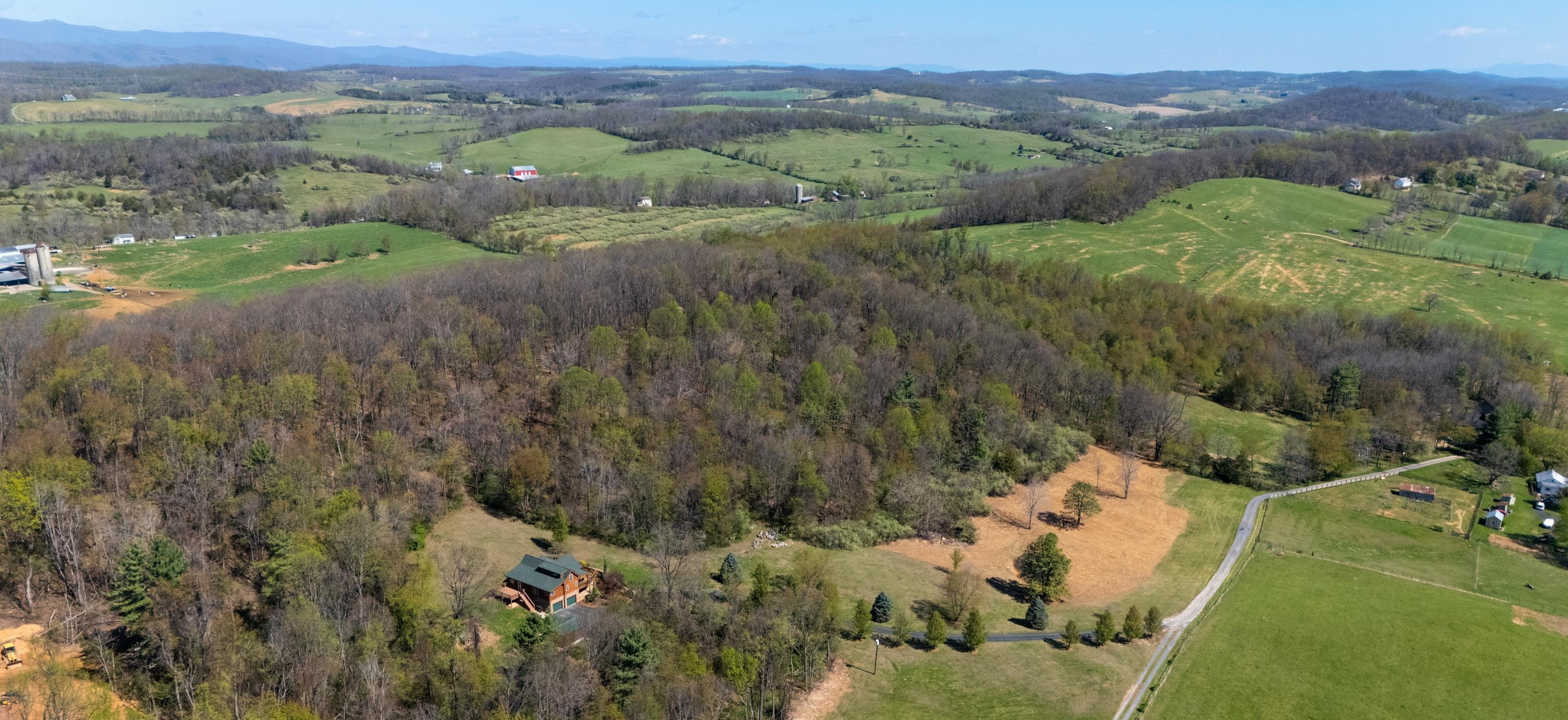 115 SPRING CROSSING LN