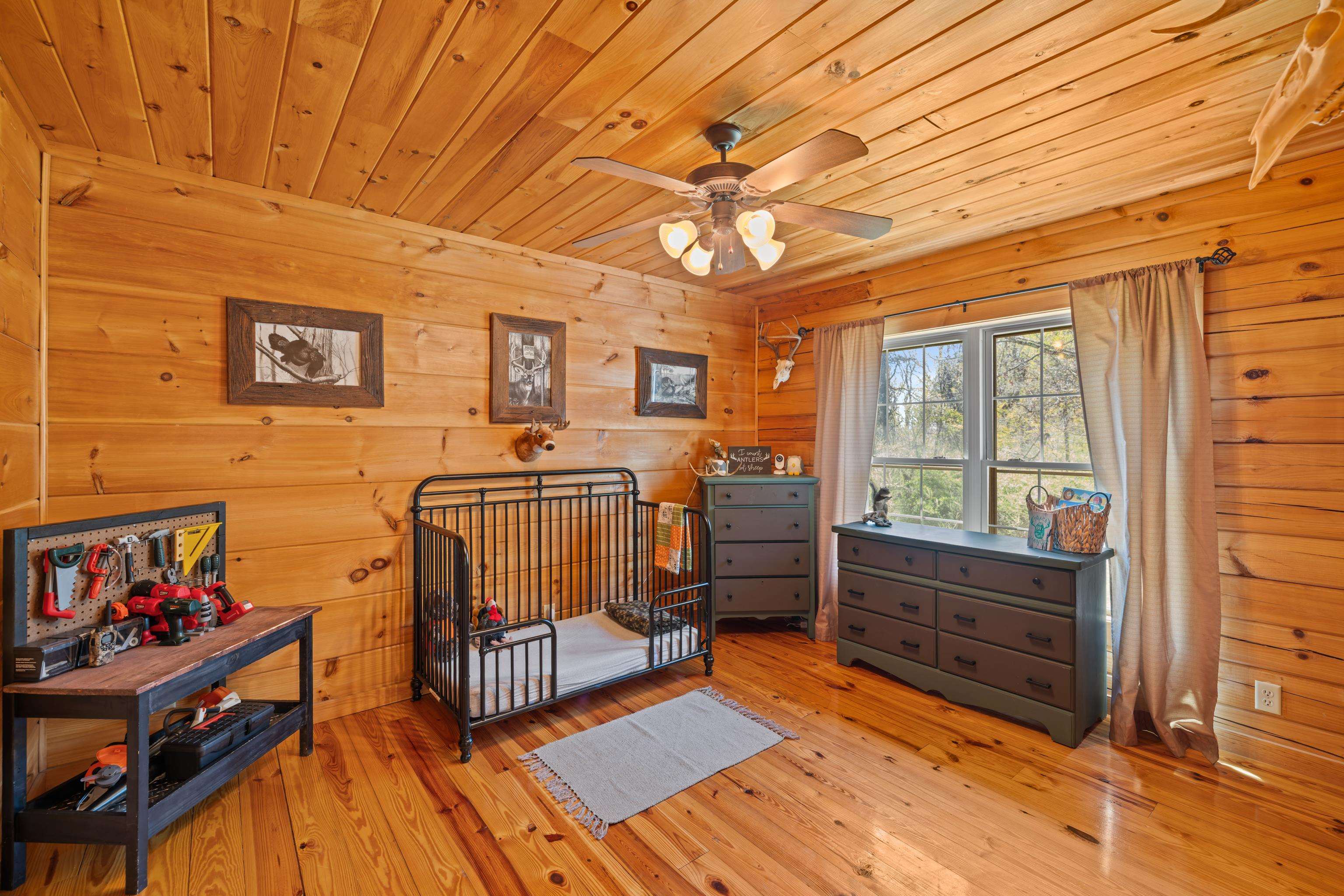 115 SPRING CROSSING LN