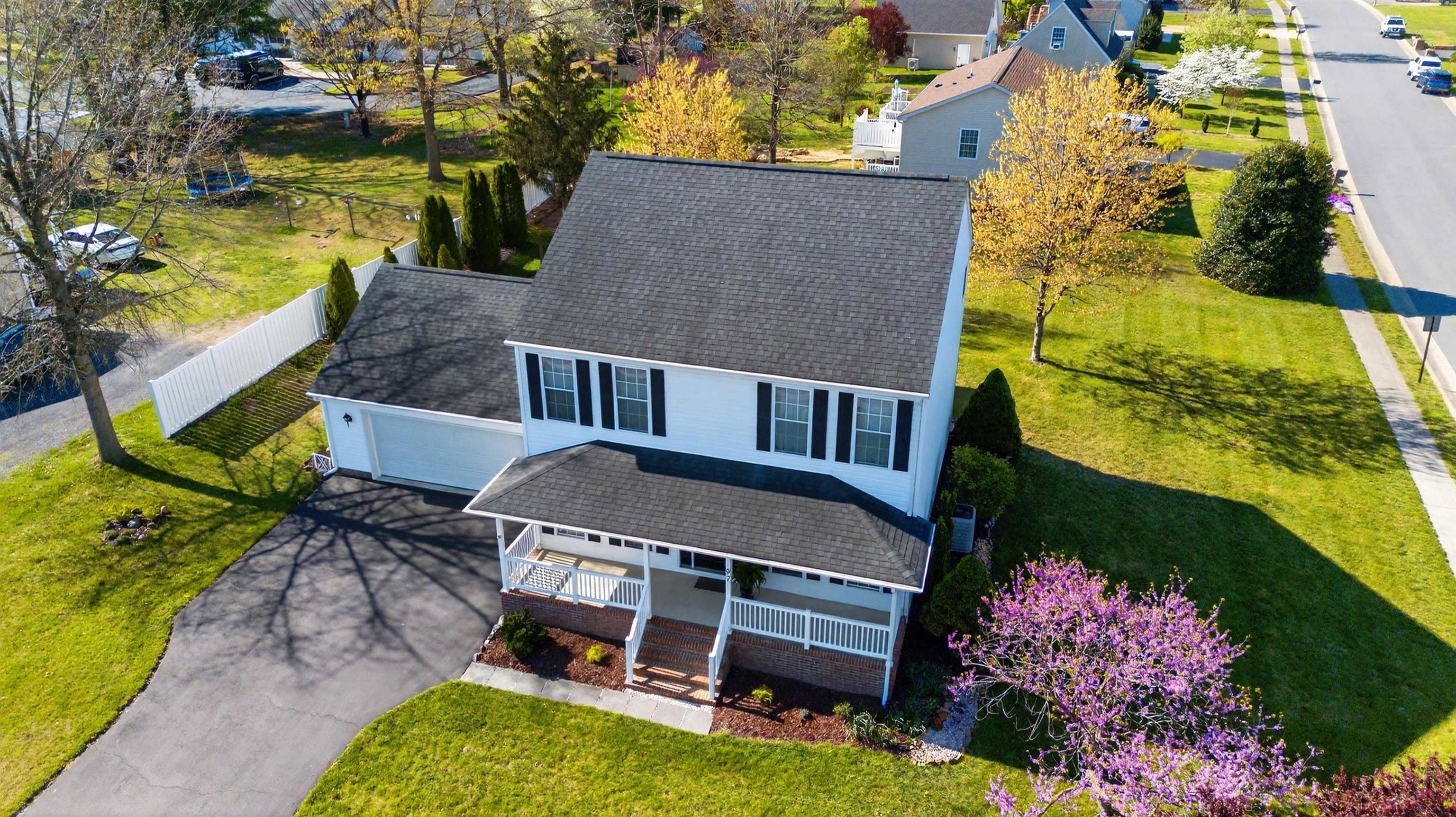 97 LAUREL OAK LN