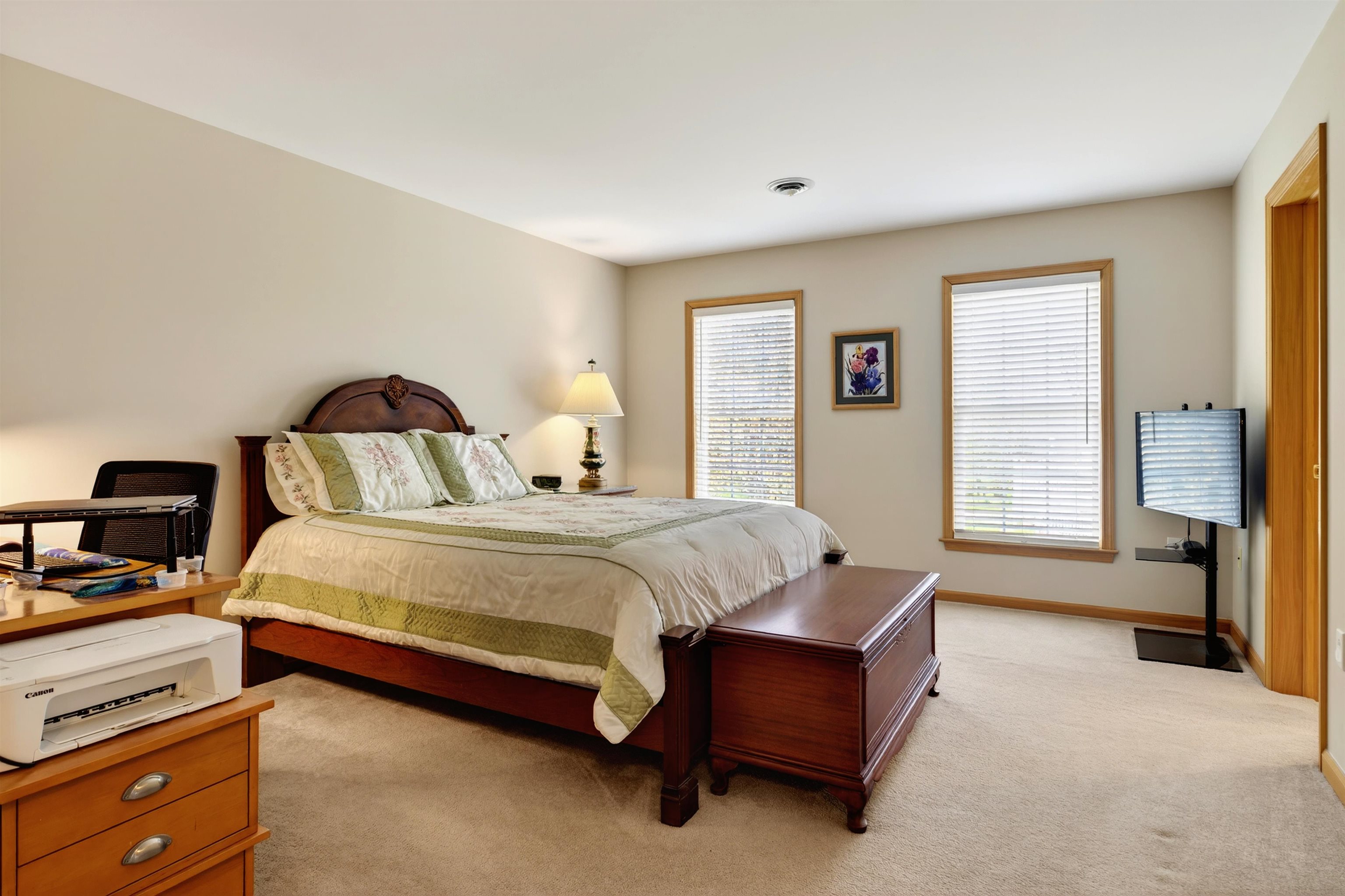 97 LAUREL OAK LN