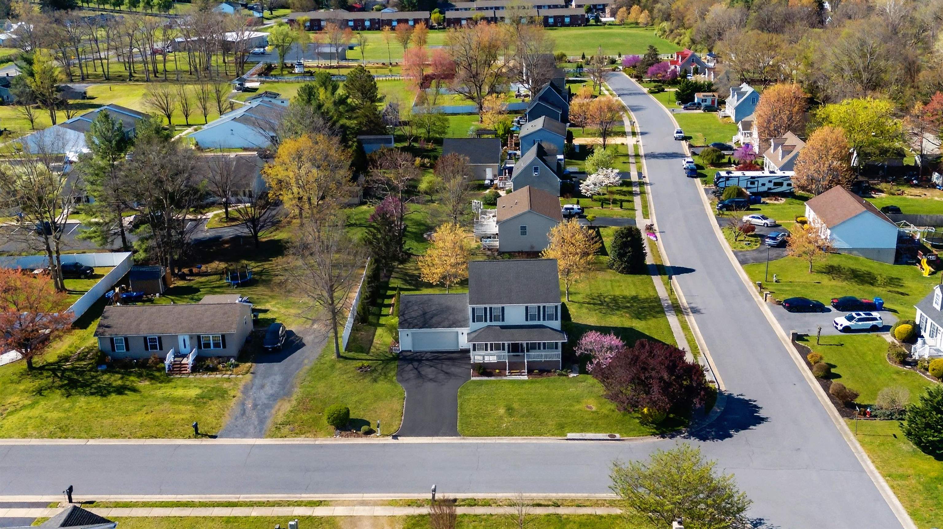 97 LAUREL OAK LN