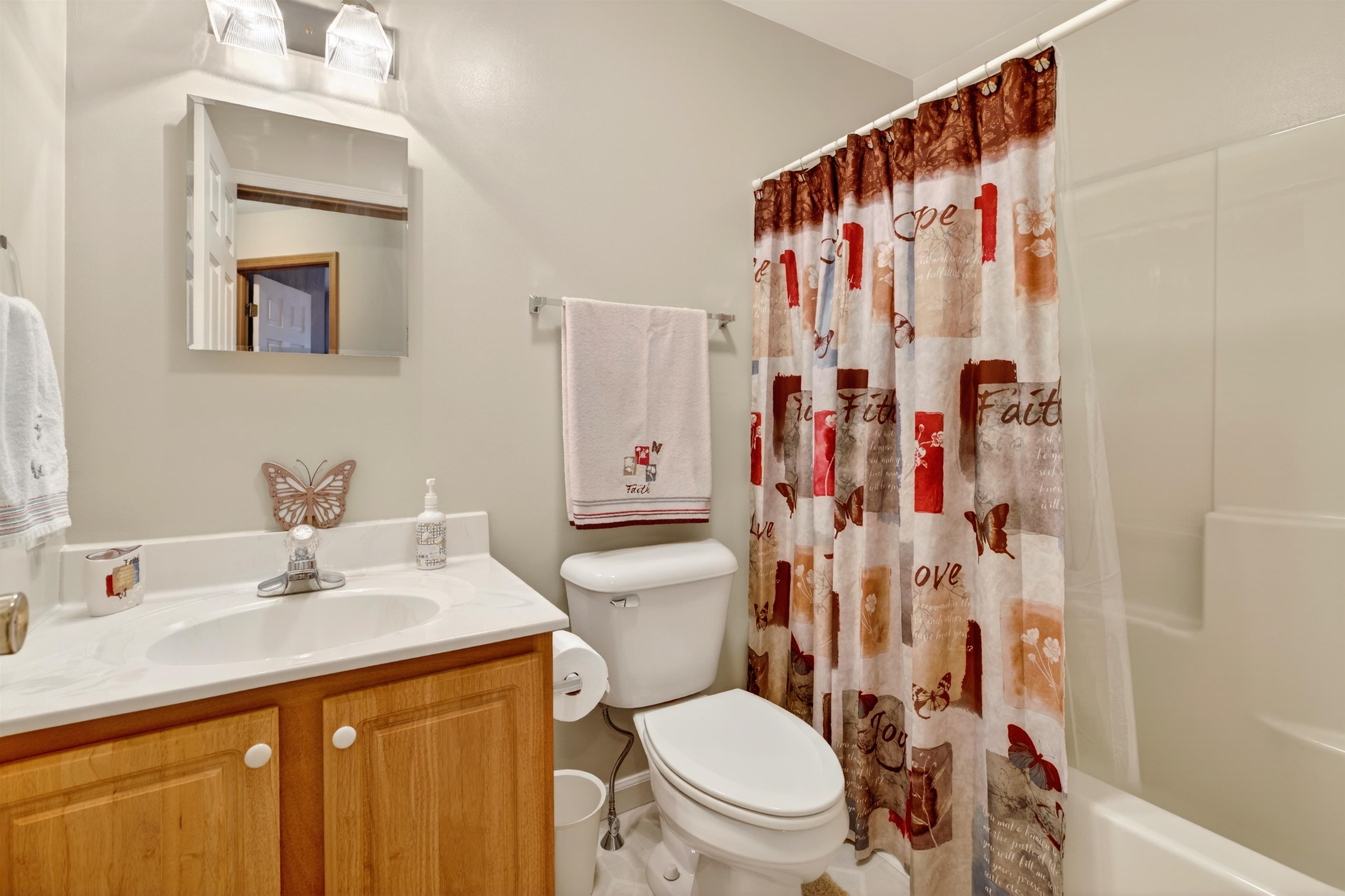 97 LAUREL OAK LN