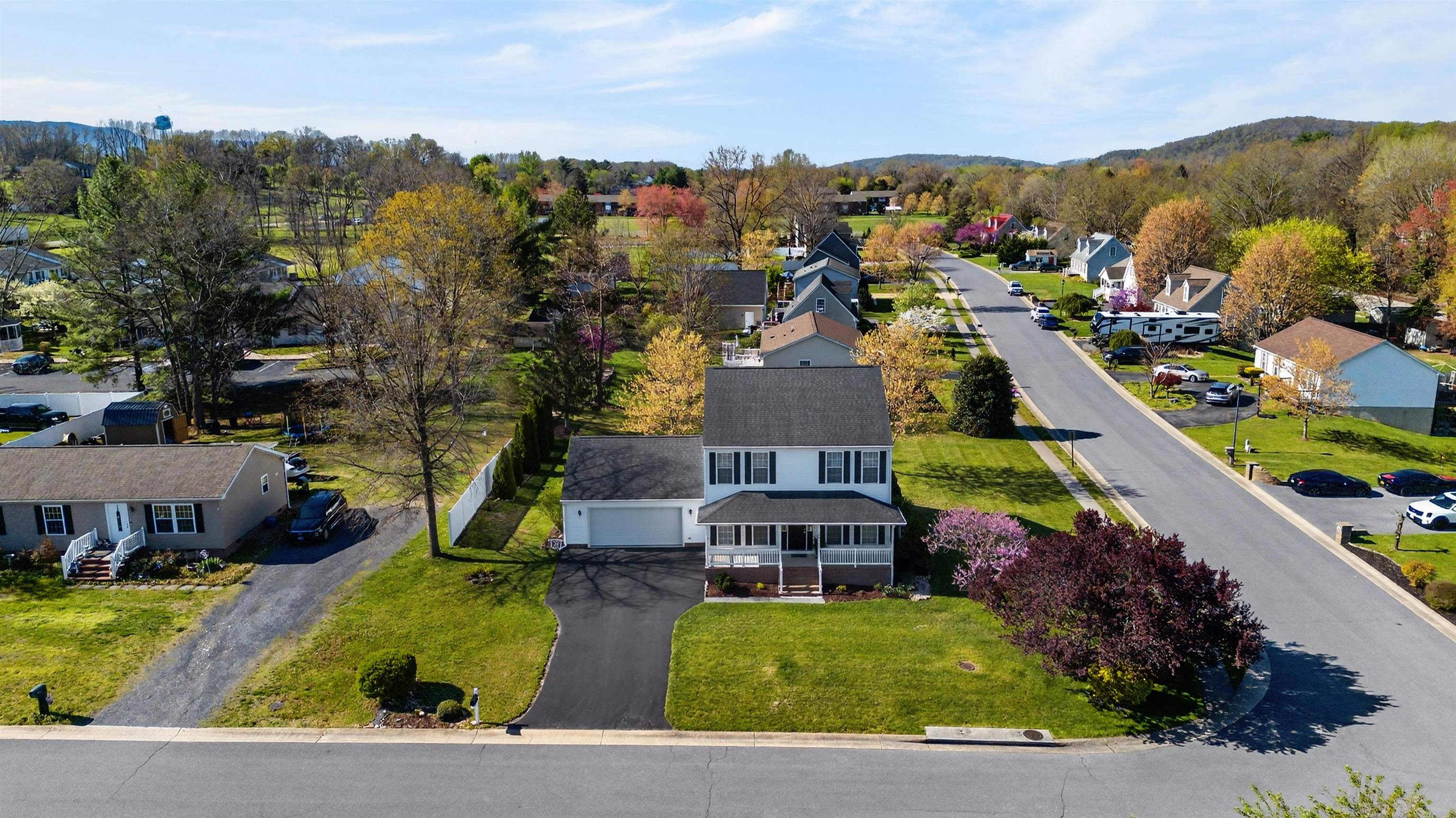 97 LAUREL OAK LN