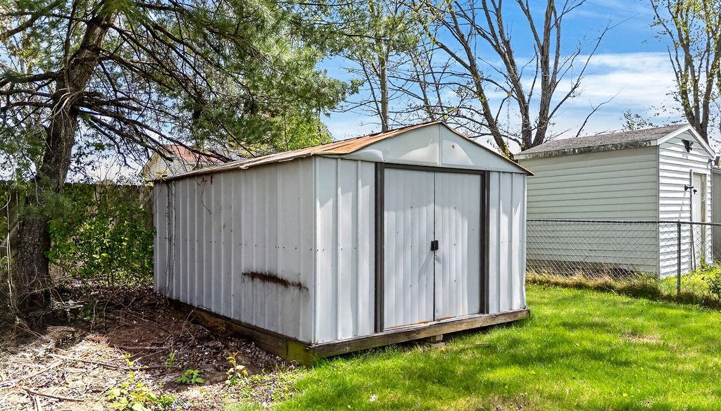51 BRIARWOOD CIR