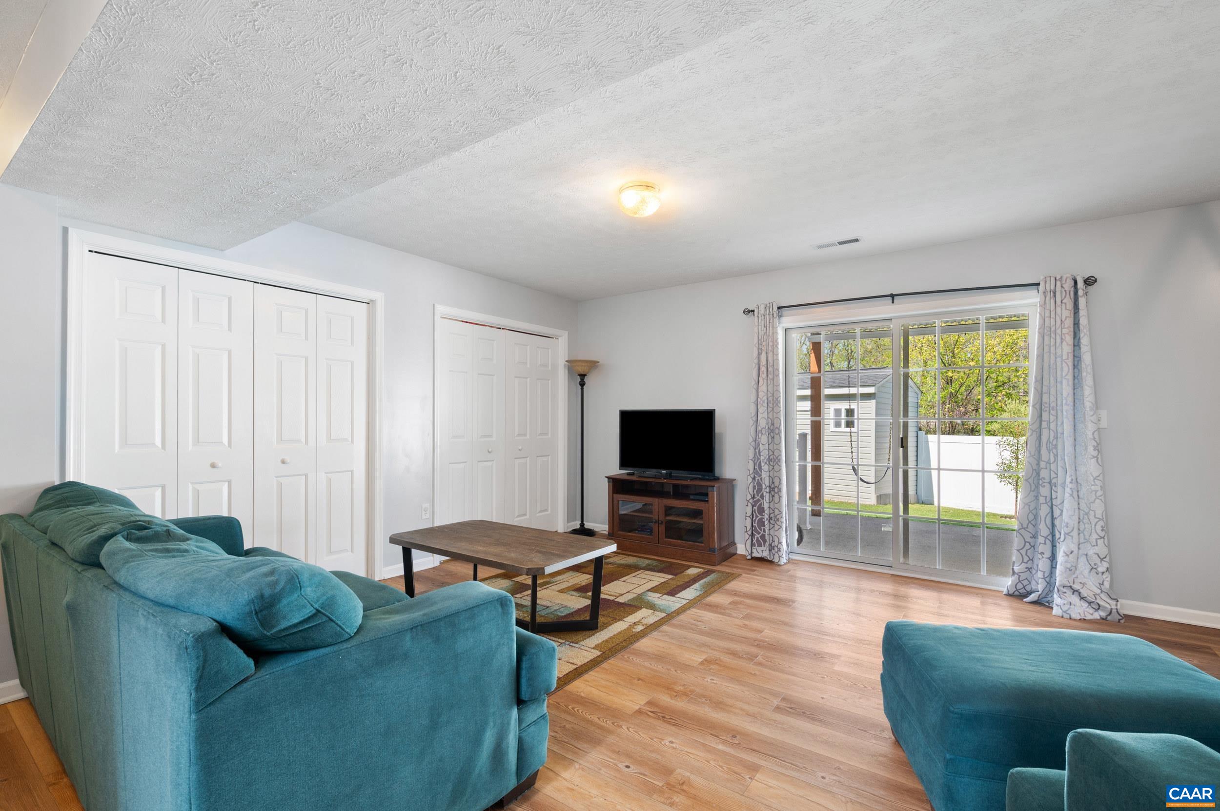 225 MAYFIELD LN