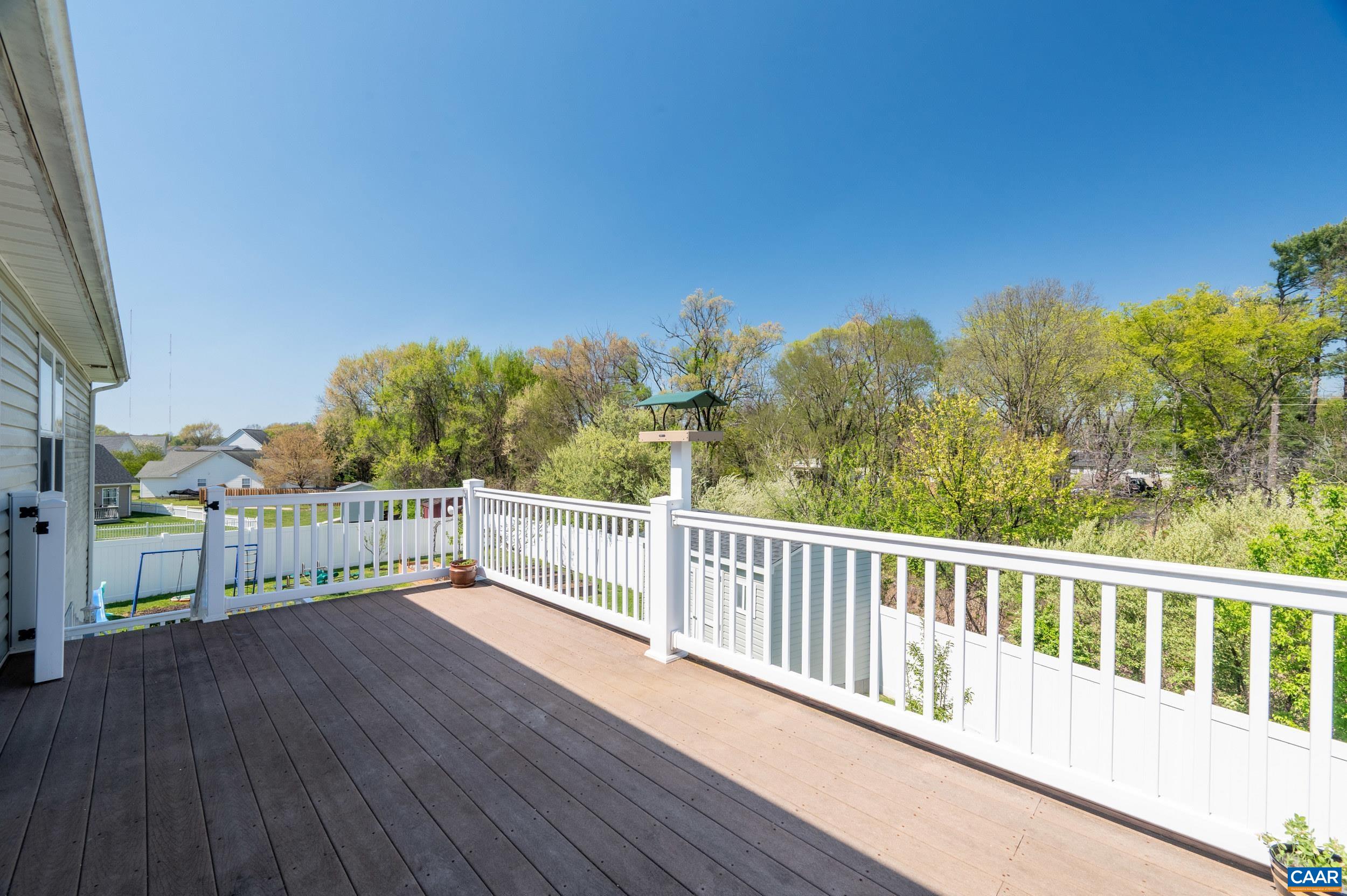 225 MAYFIELD LN
