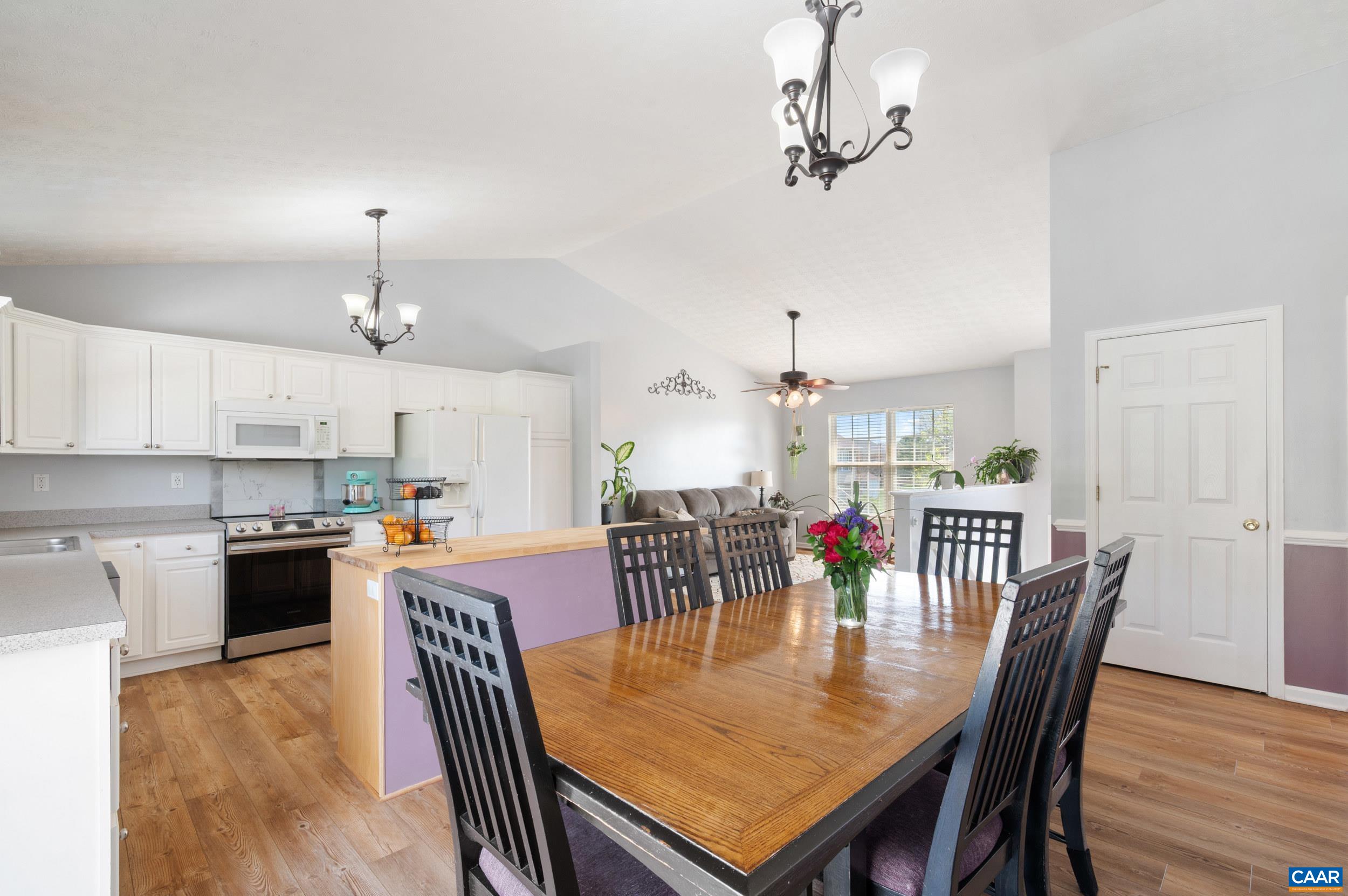 225 MAYFIELD LN
