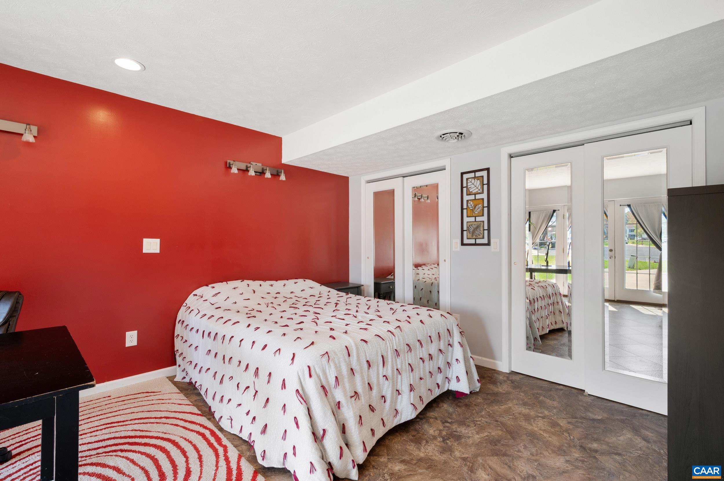 225 MAYFIELD LN