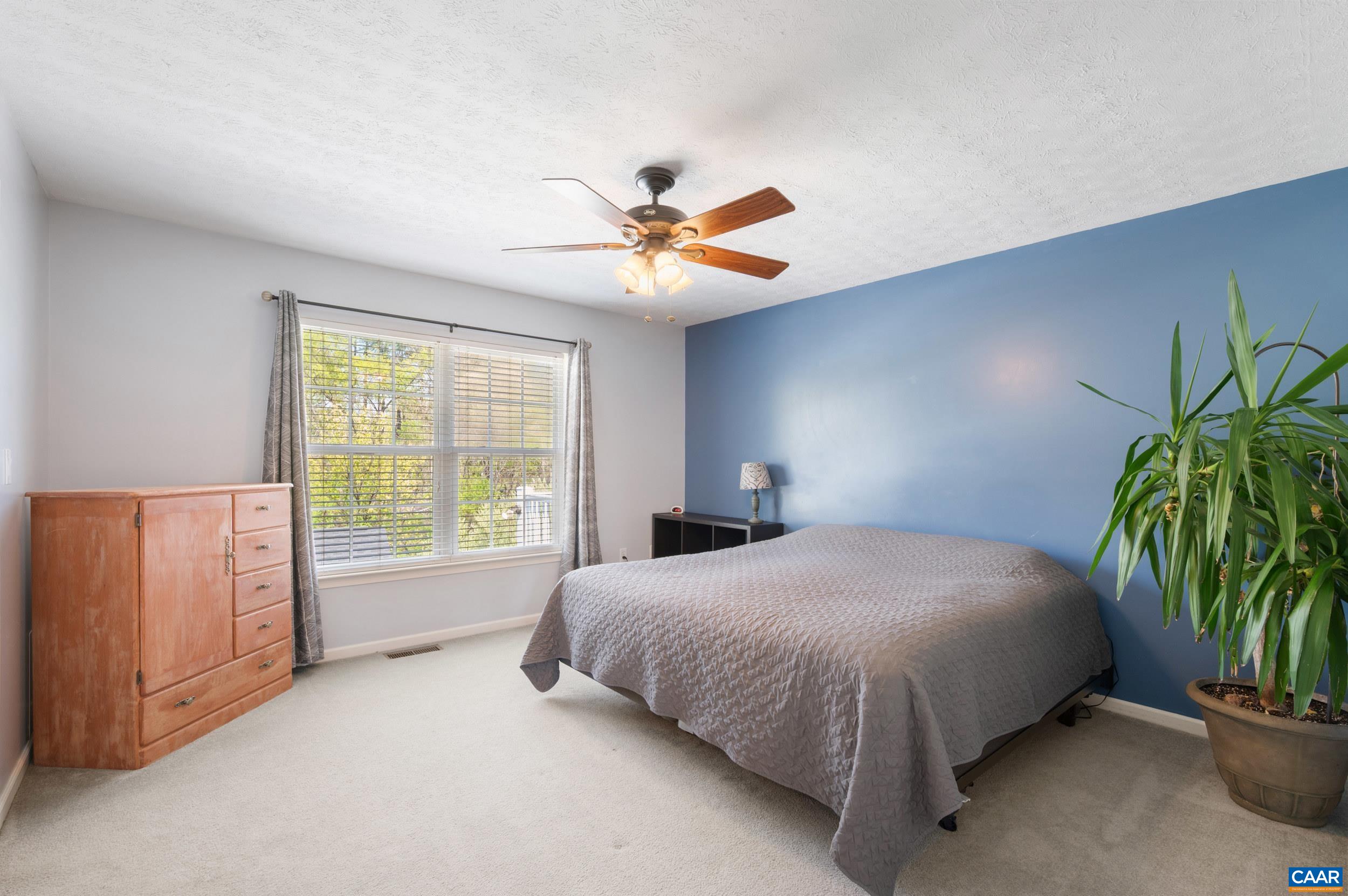 225 MAYFIELD LN
