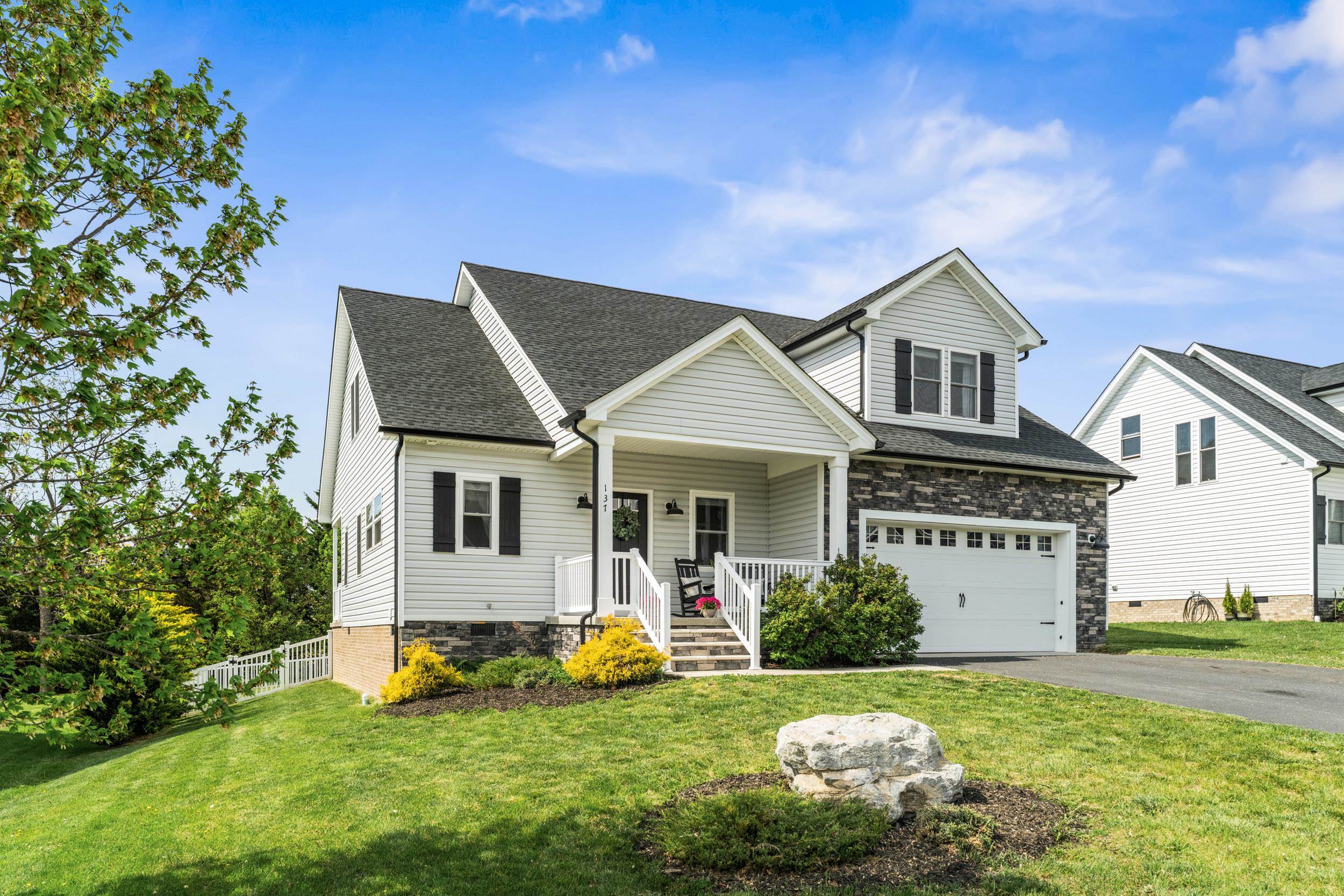 137 TOMASVILLE DR