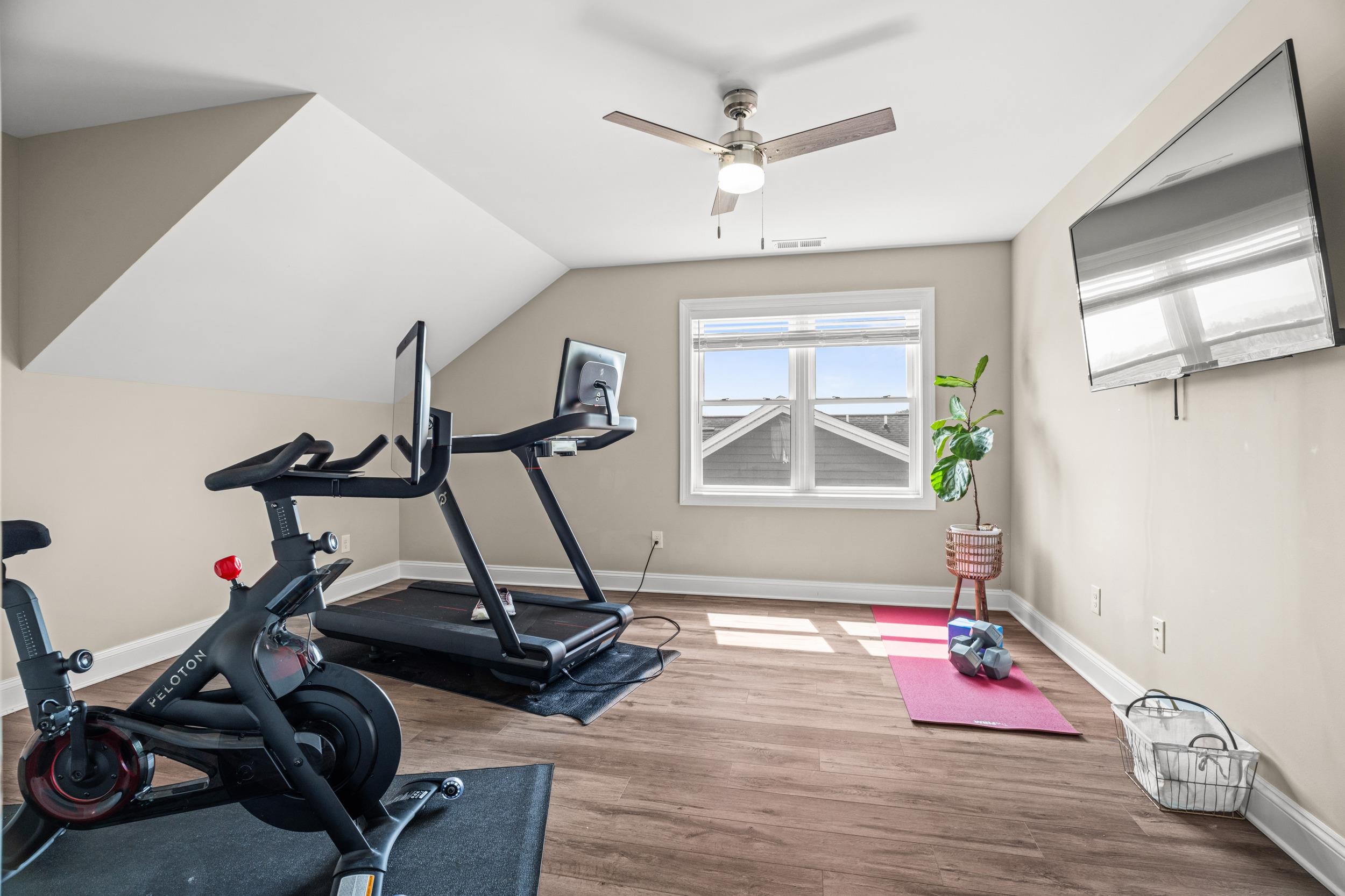 137 TOMASVILLE DR