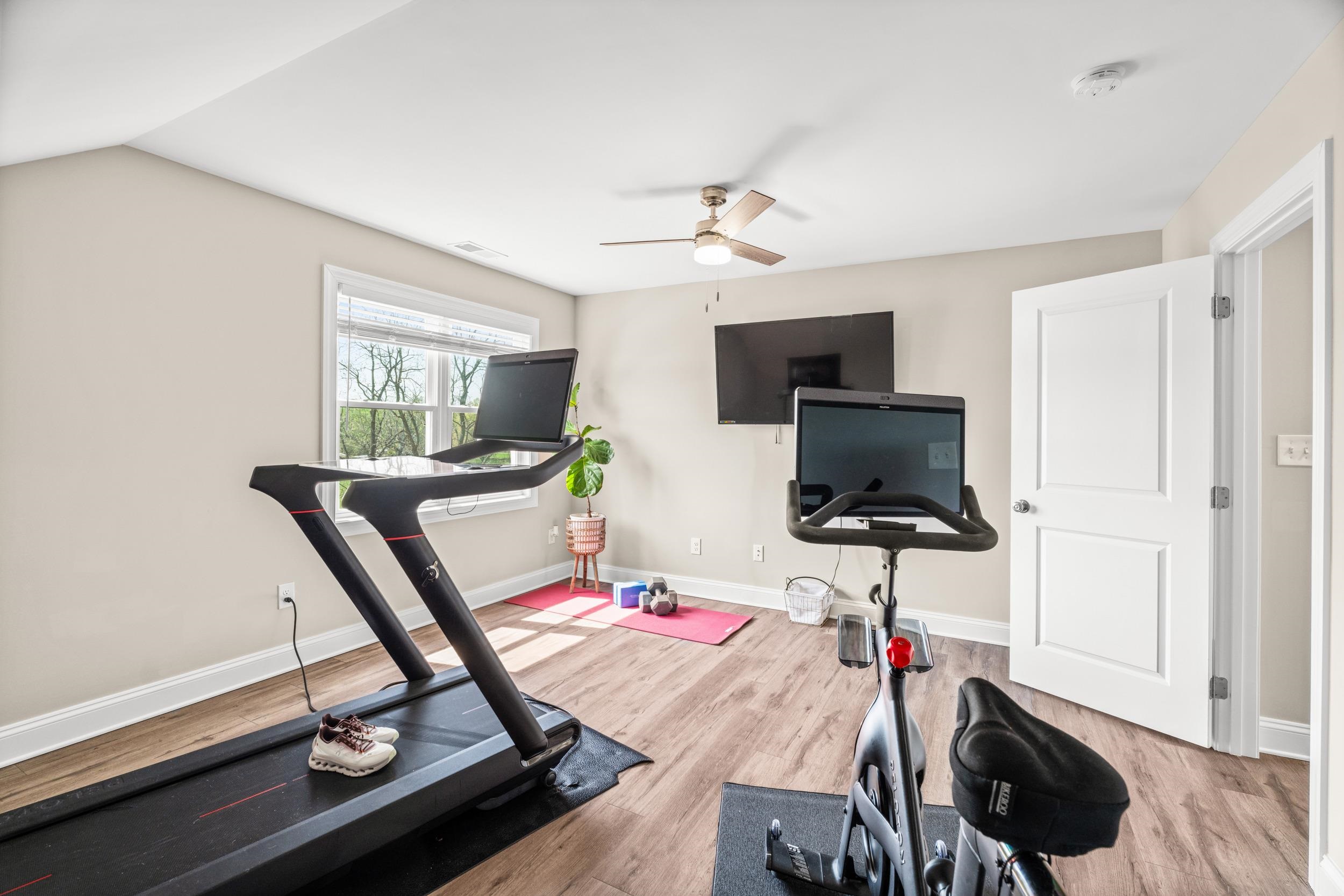 137 TOMASVILLE DR