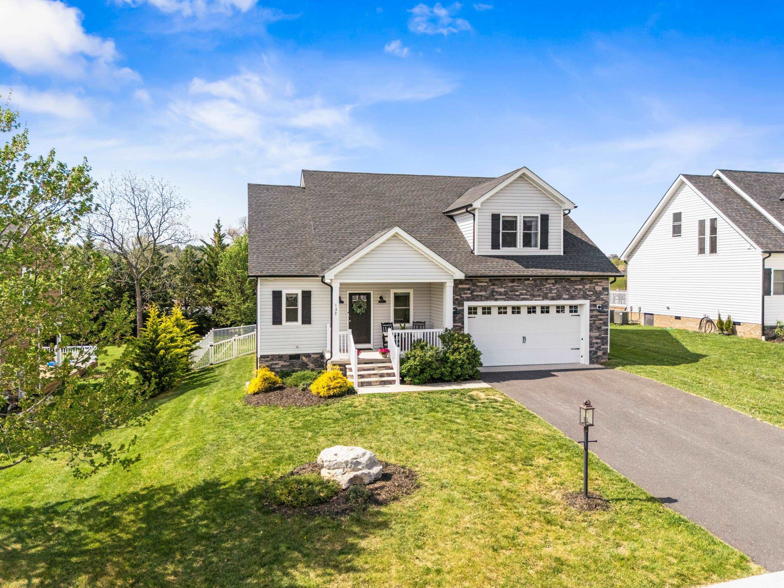 137 TOMASVILLE DR