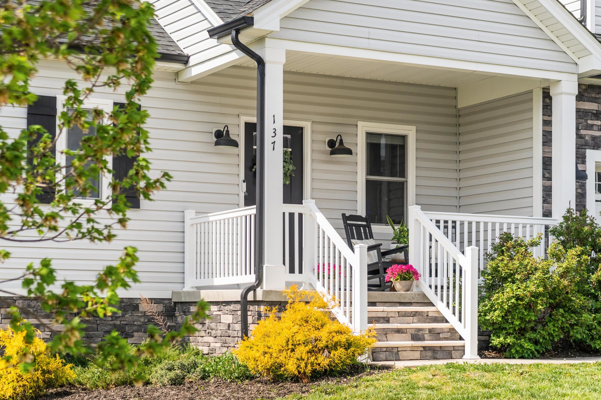 137 TOMASVILLE DR
