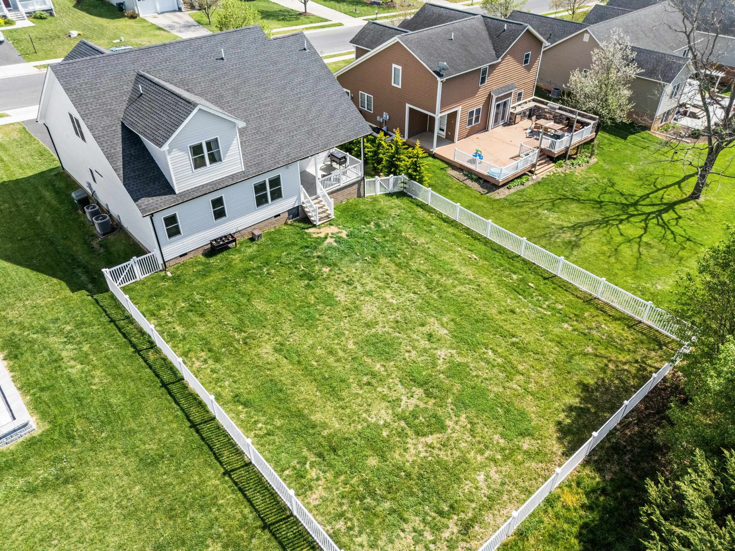 137 TOMASVILLE DR