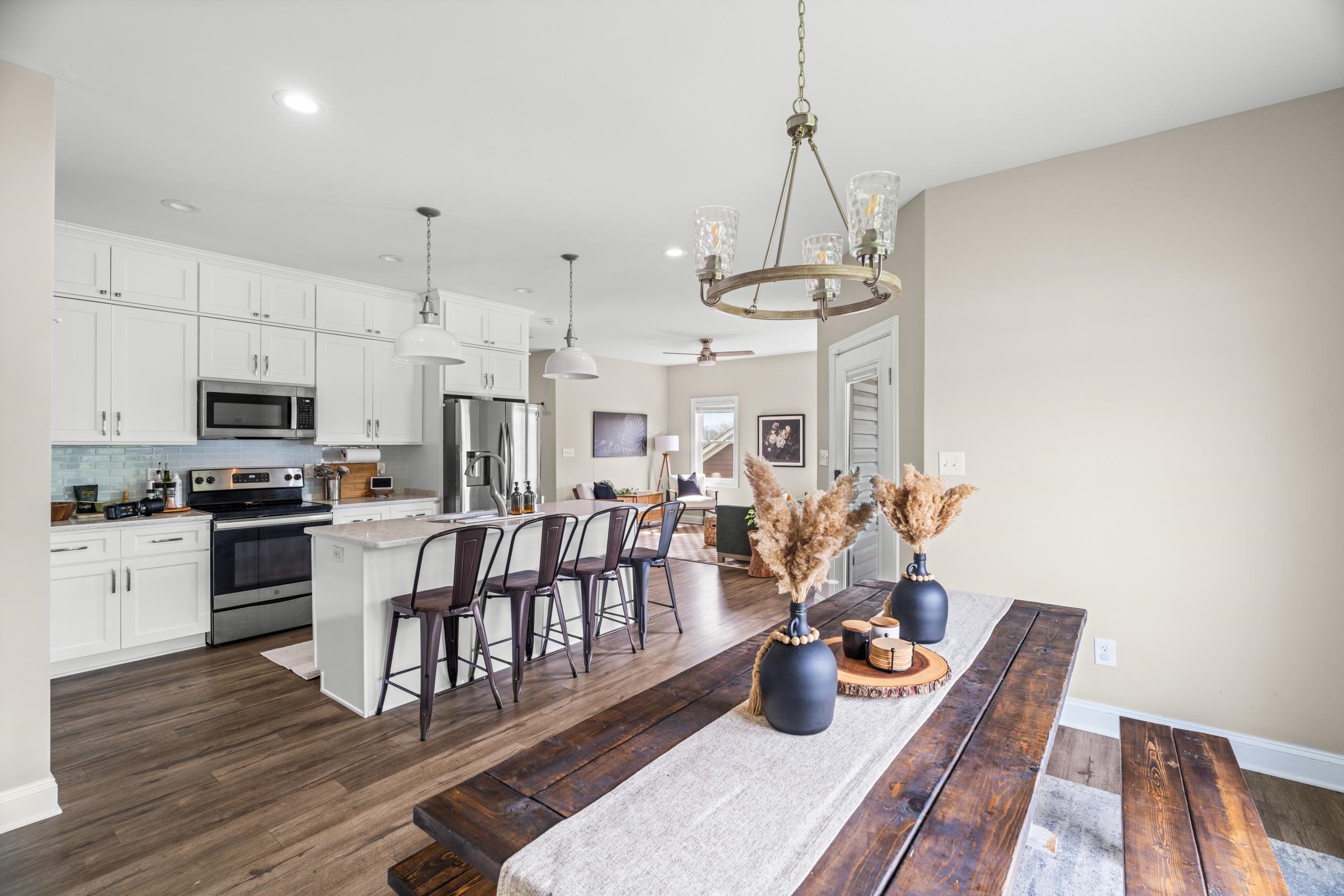 137 TOMASVILLE DR