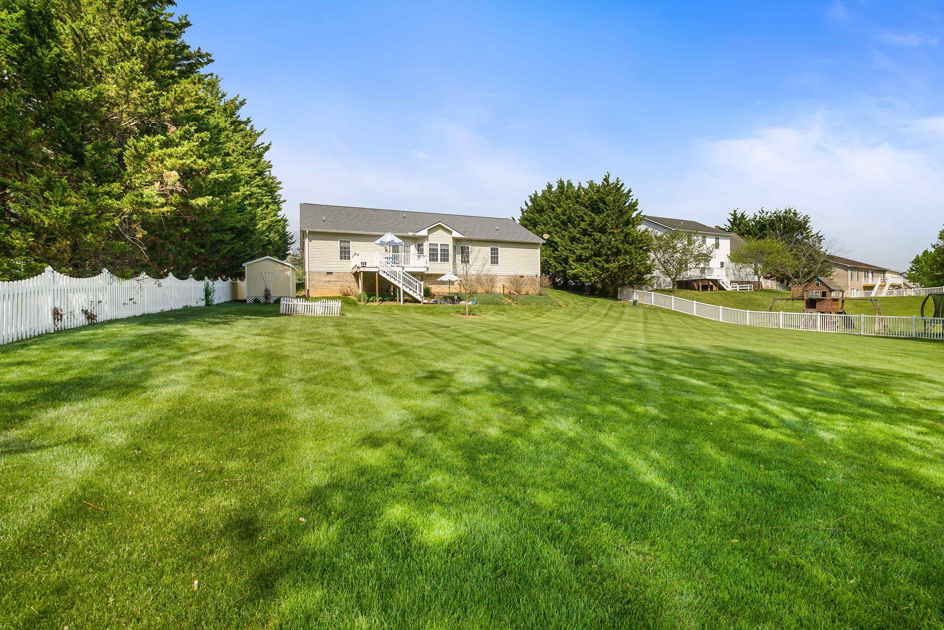84 WINDSOR DR