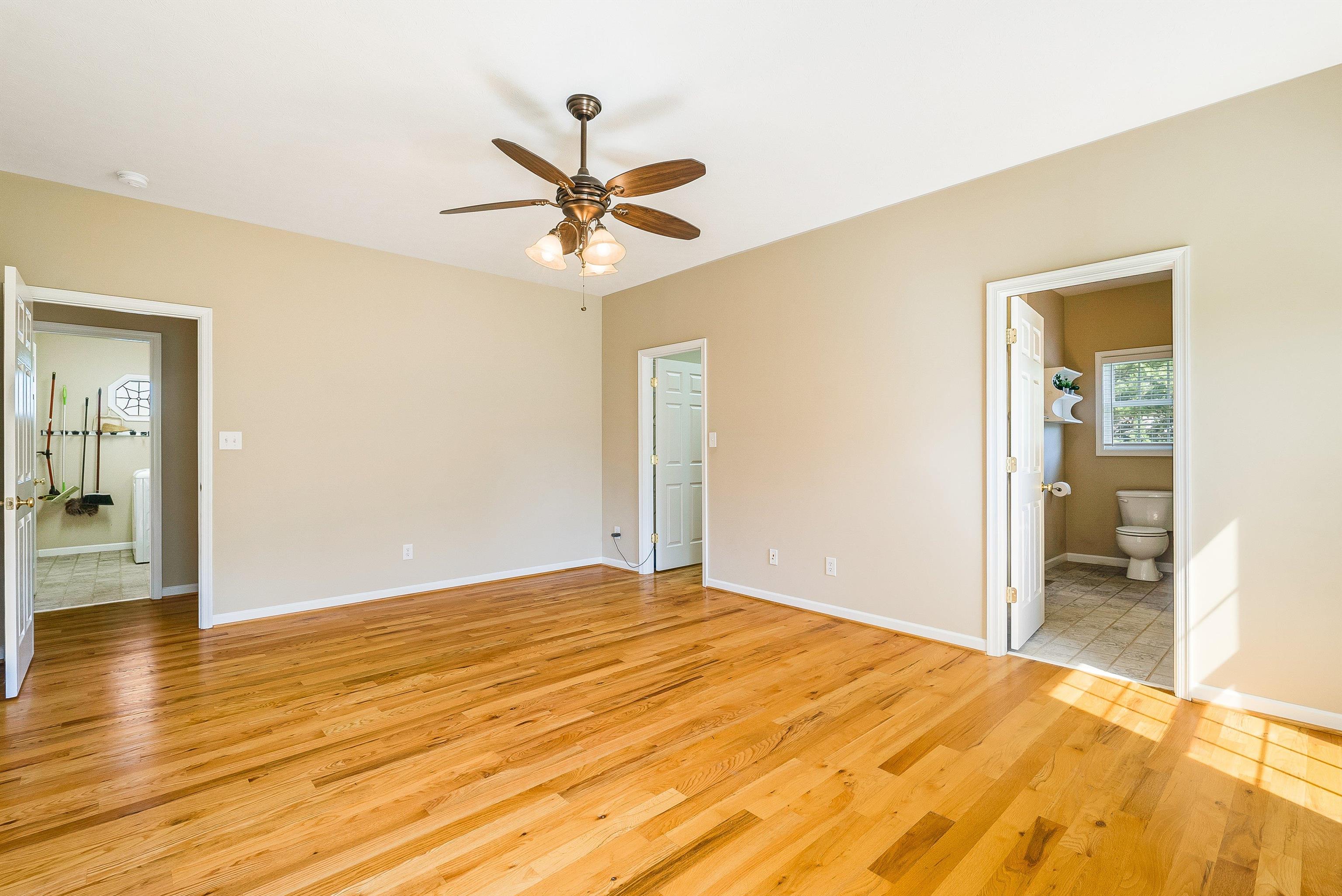84 WINDSOR DR