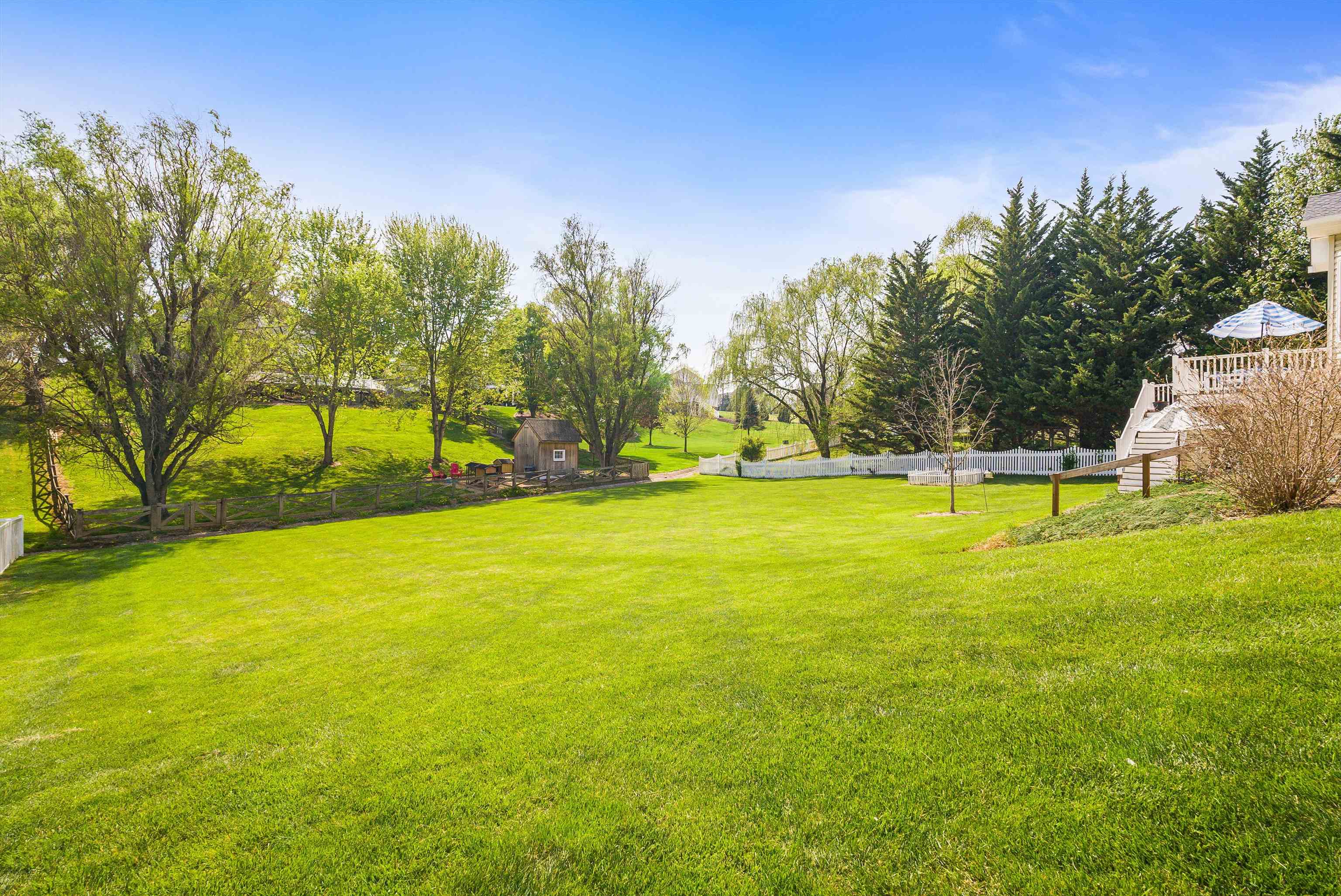 84 WINDSOR DR