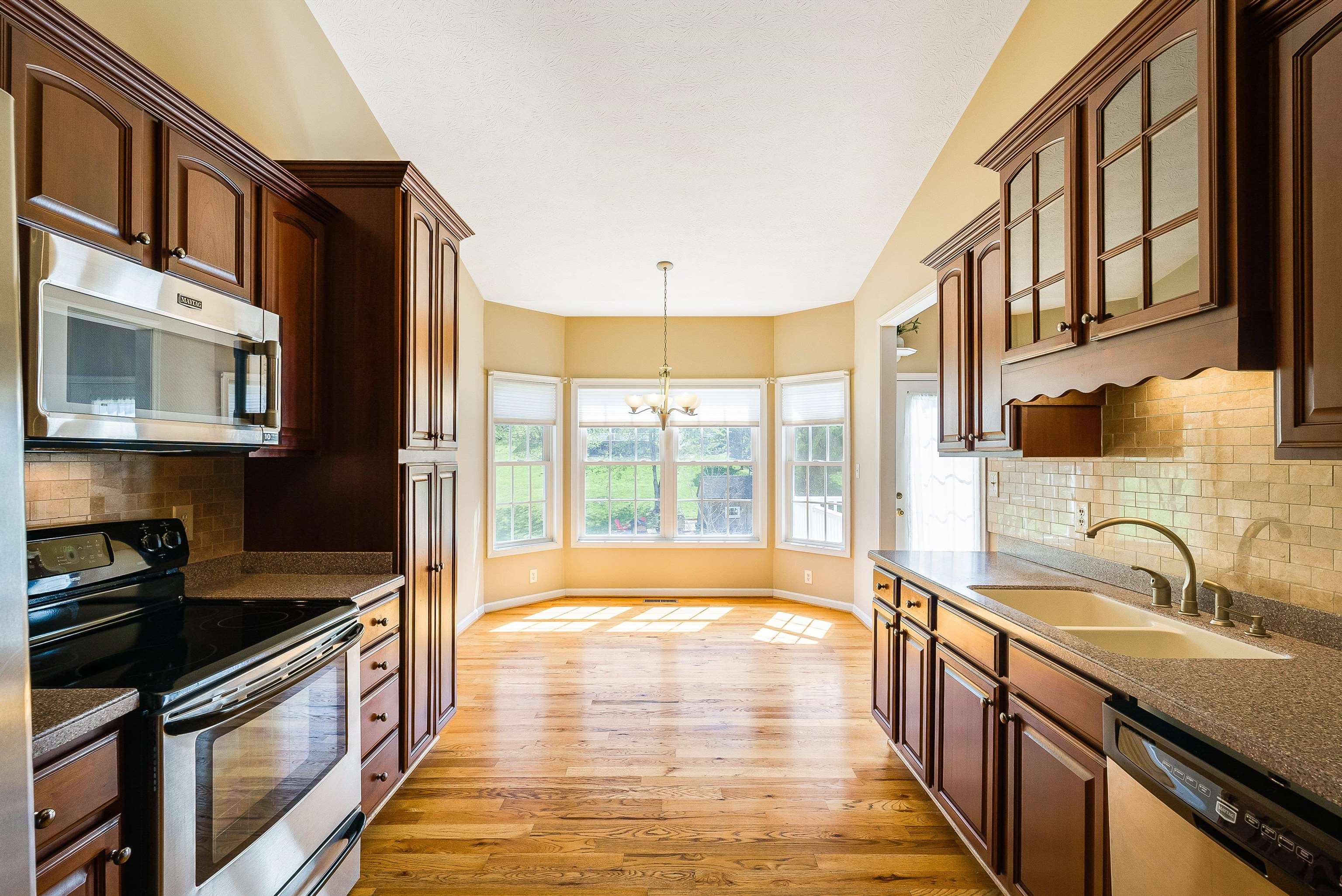 84 WINDSOR DR