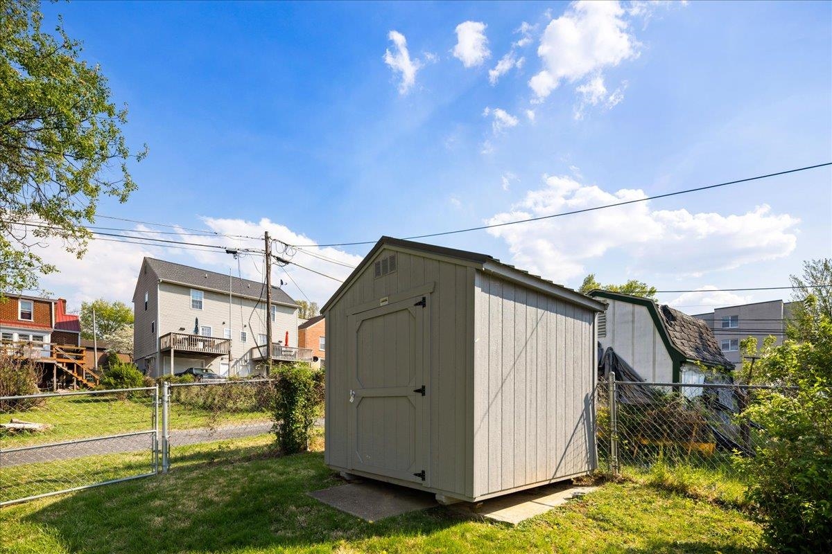 428 S POPLAR AVE