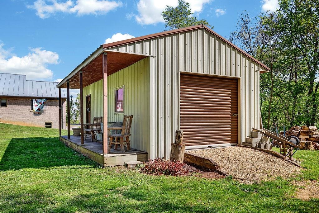 576 VINEGAR HILL RD
