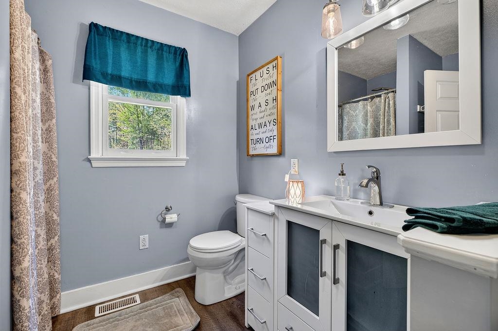 576 VINEGAR HILL RD