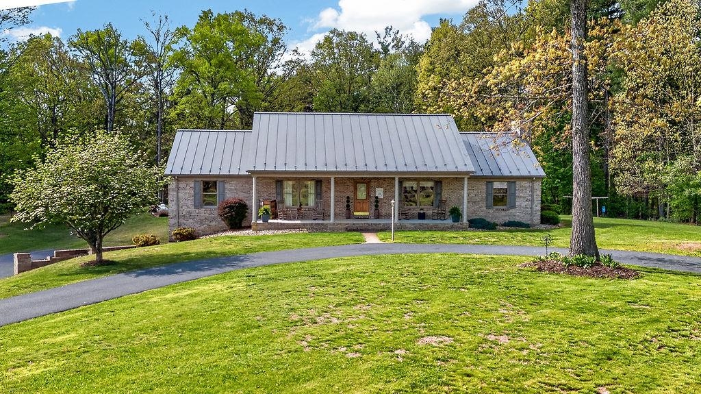 576 VINEGAR HILL RD