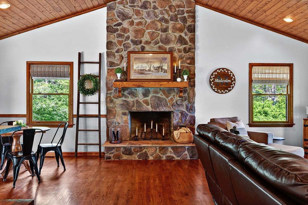 576 VINEGAR HILL RD