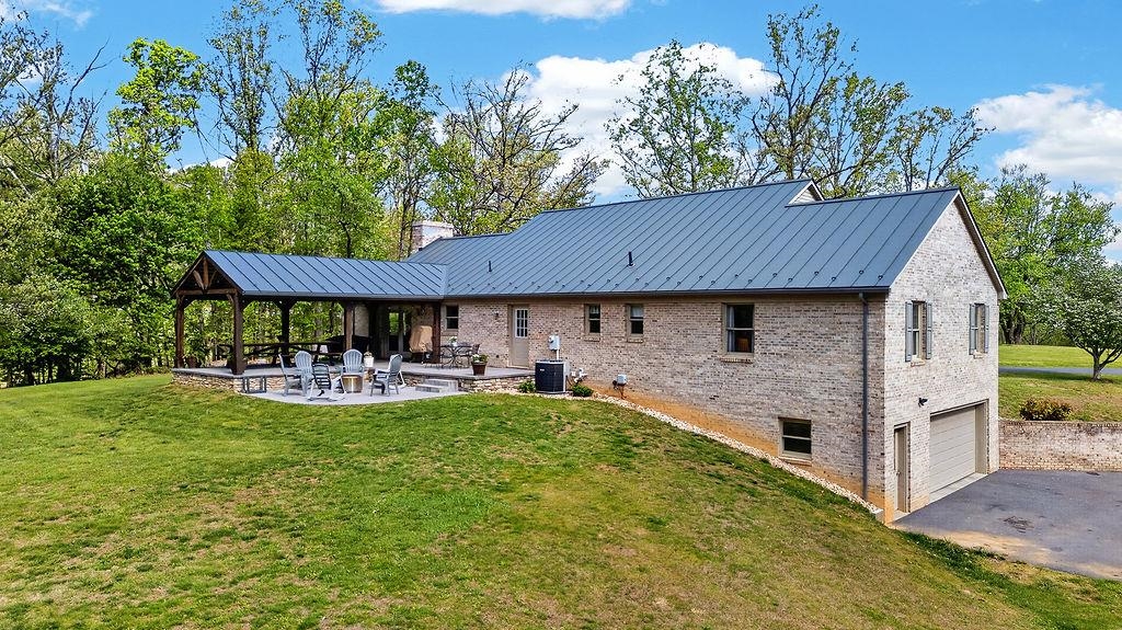 576 VINEGAR HILL RD