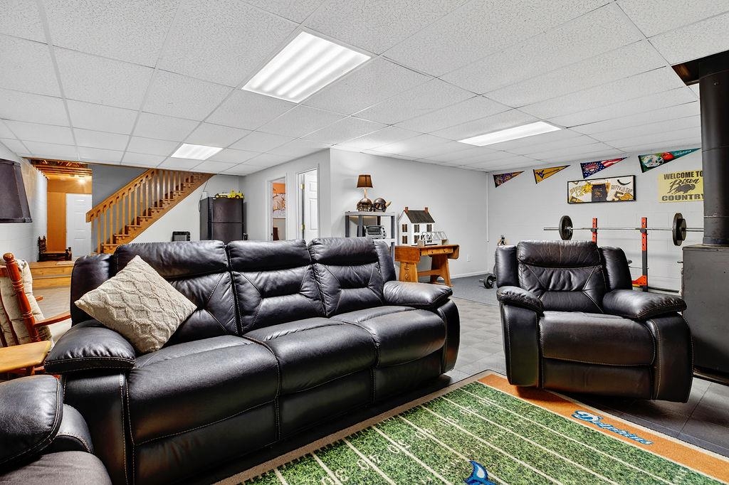 576 VINEGAR HILL RD