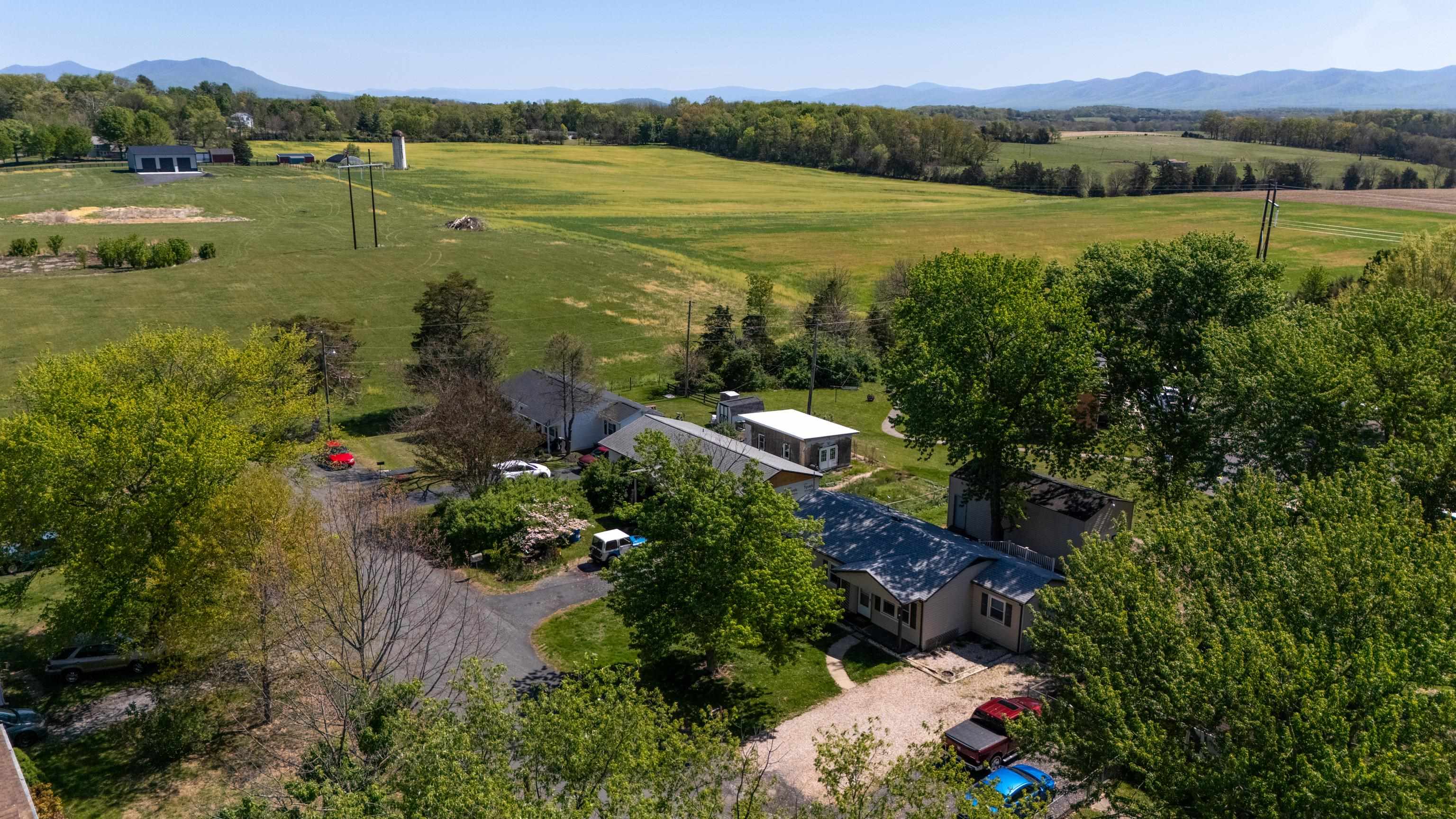 27 SHEN VALLEY DR
