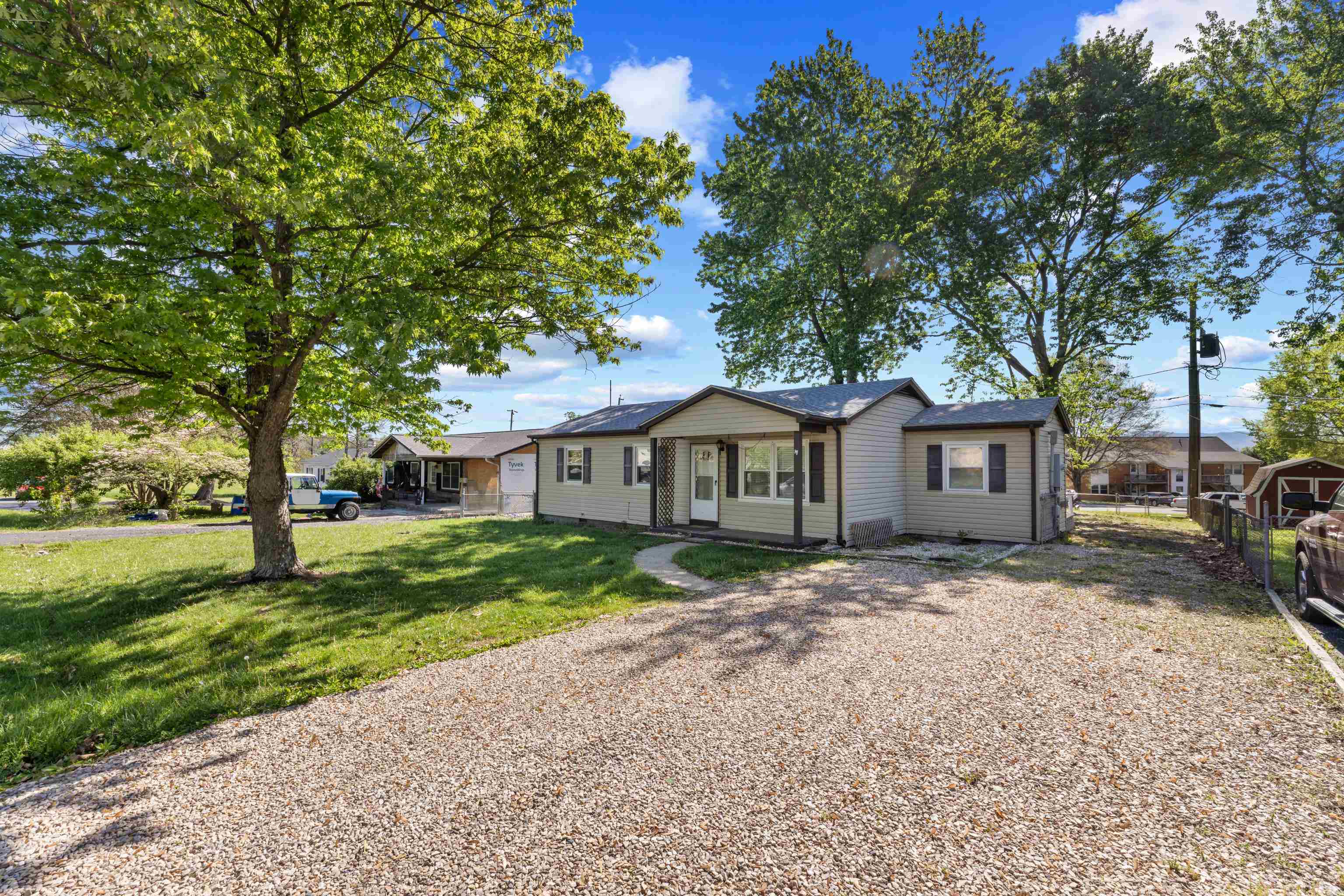 27 SHEN VALLEY DR