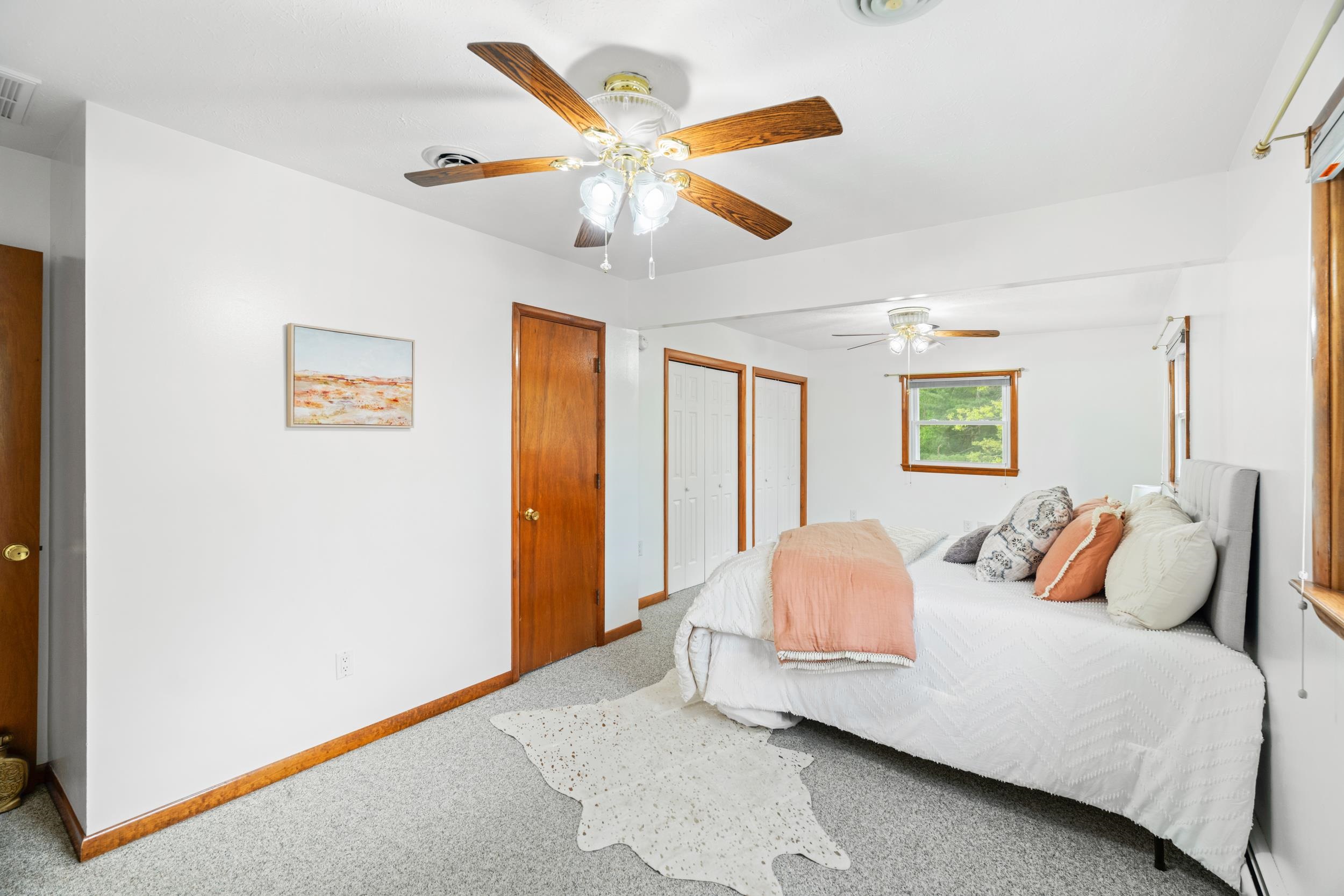 35 HILLSIDE DR
