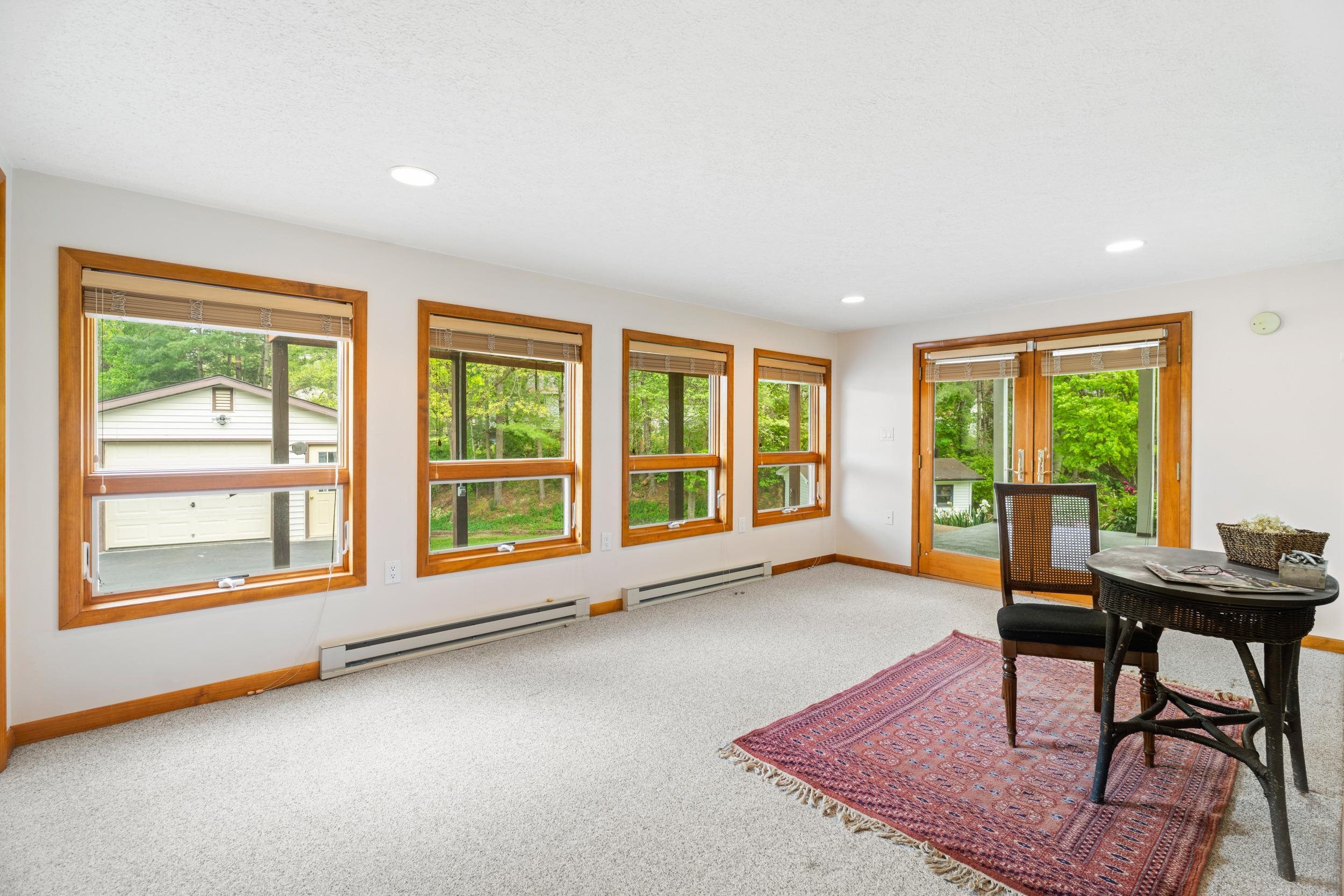 35 HILLSIDE DR