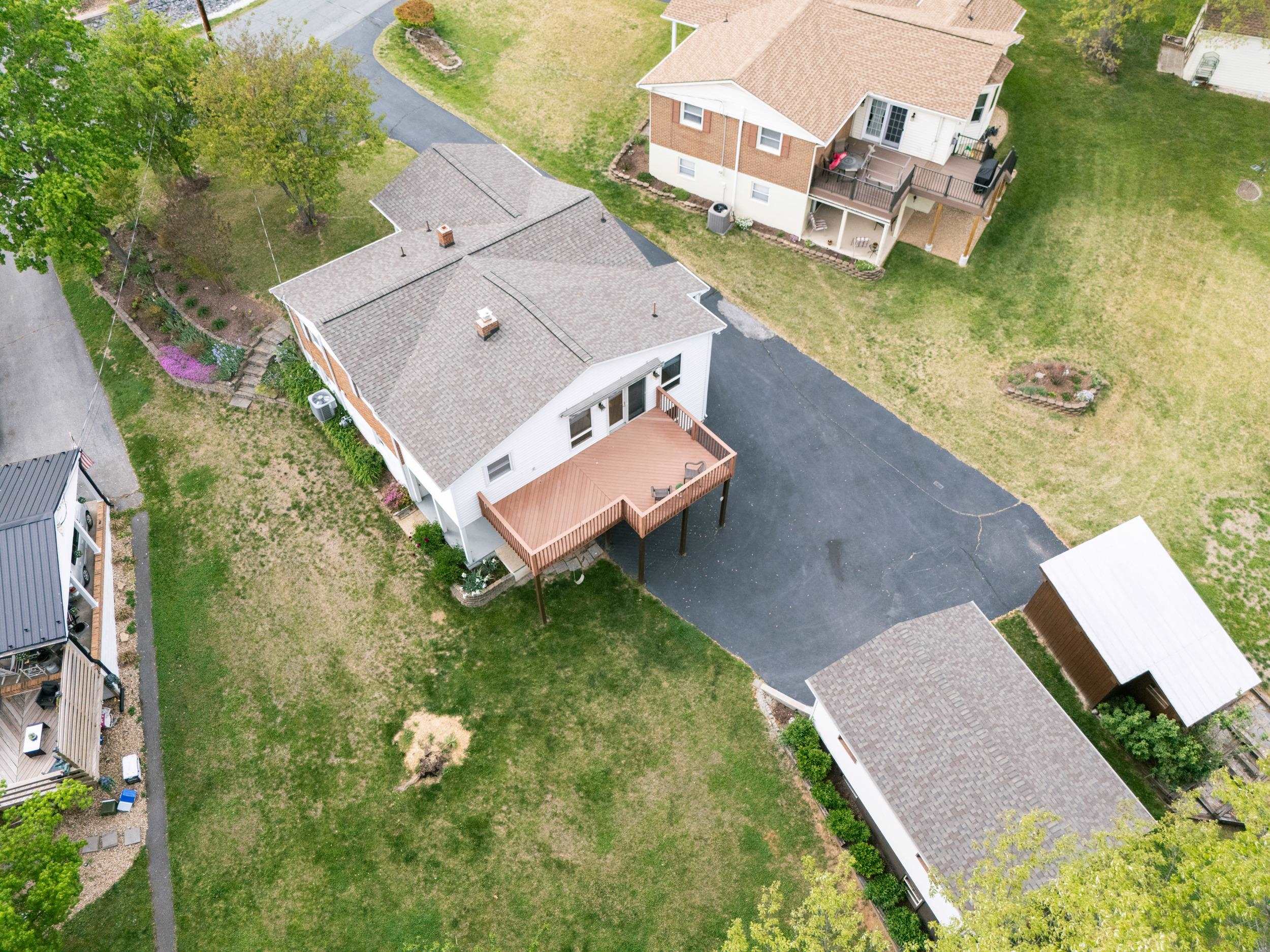 35 HILLSIDE DR
