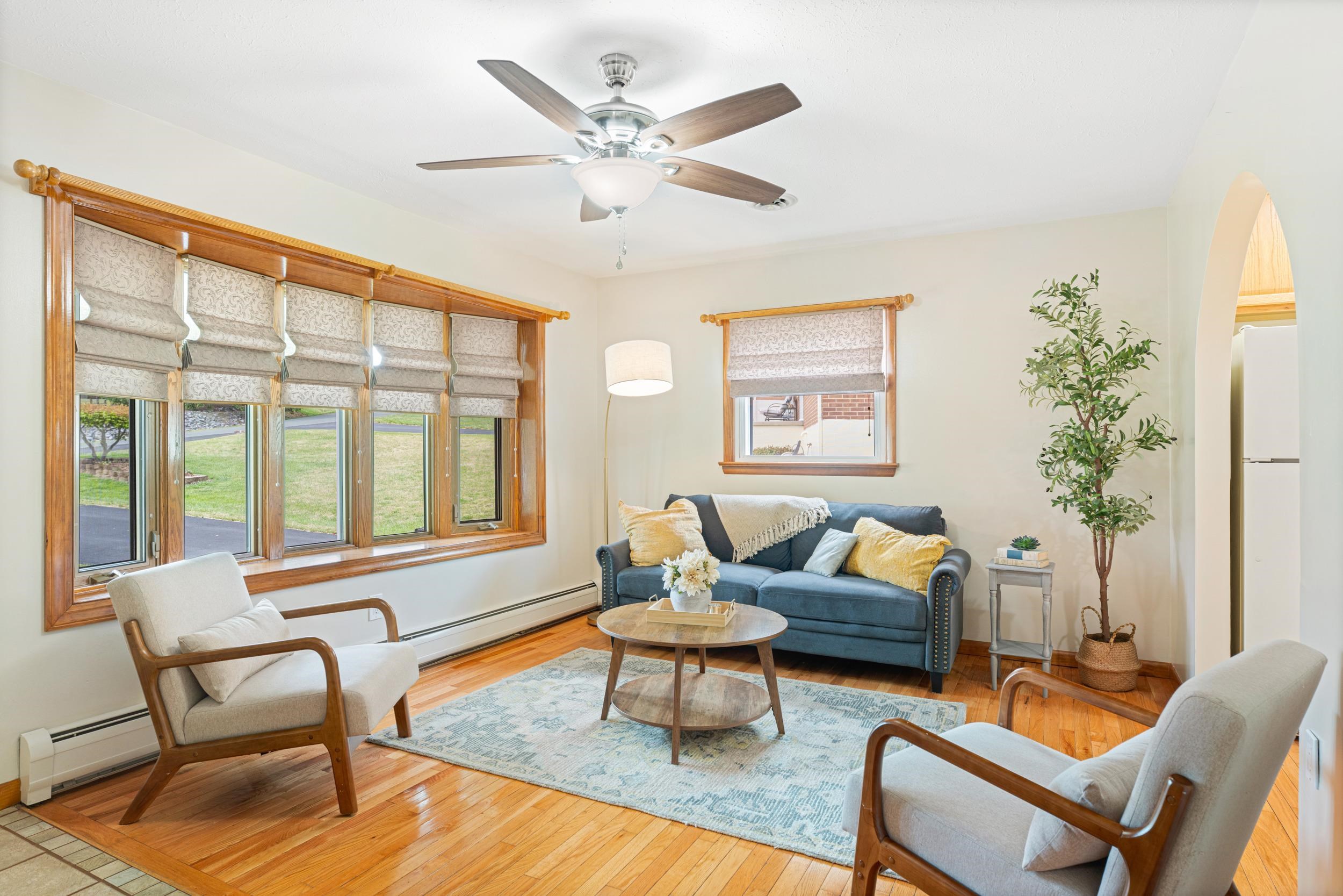 35 HILLSIDE DR