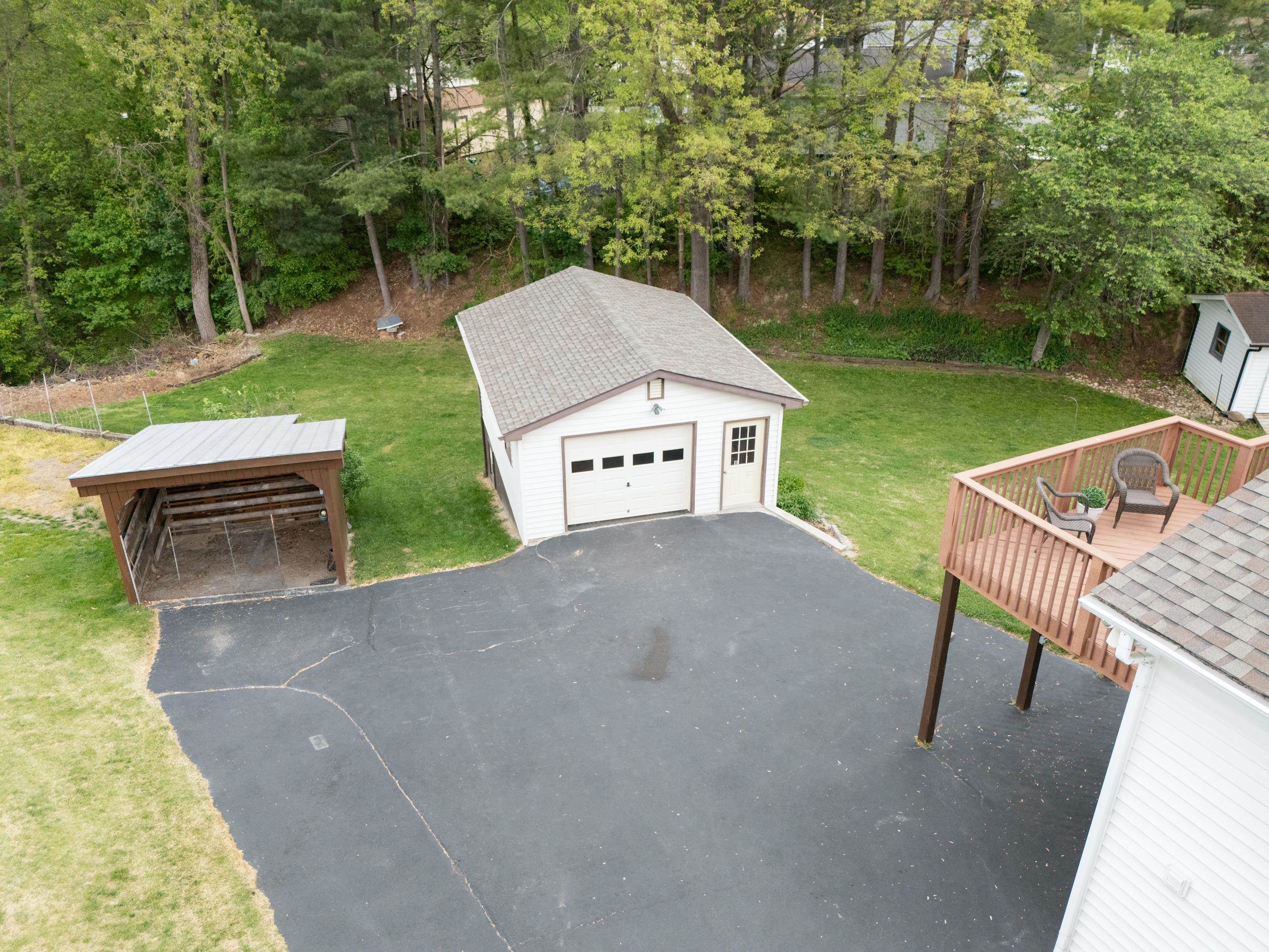 35 HILLSIDE DR