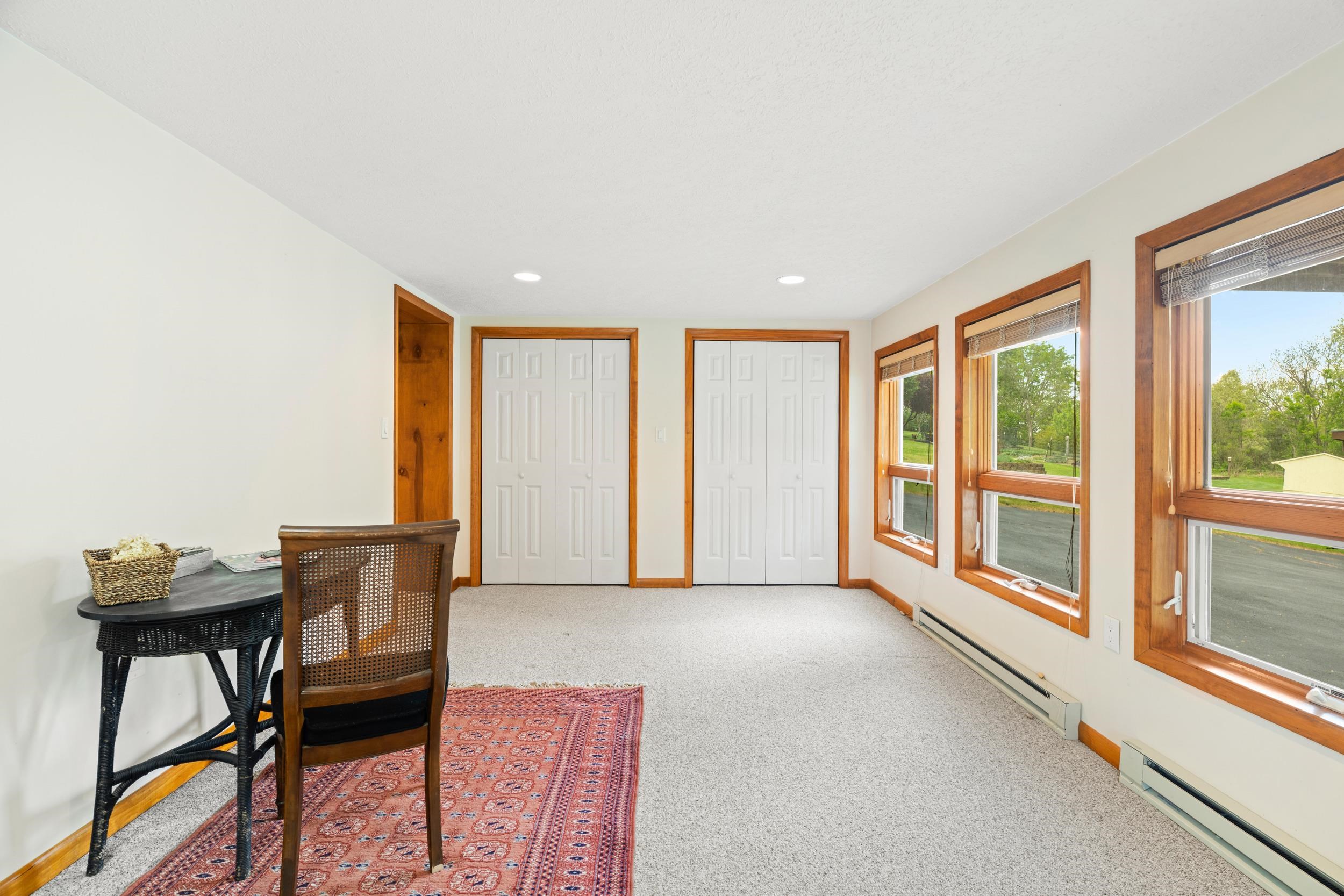 35 HILLSIDE DR