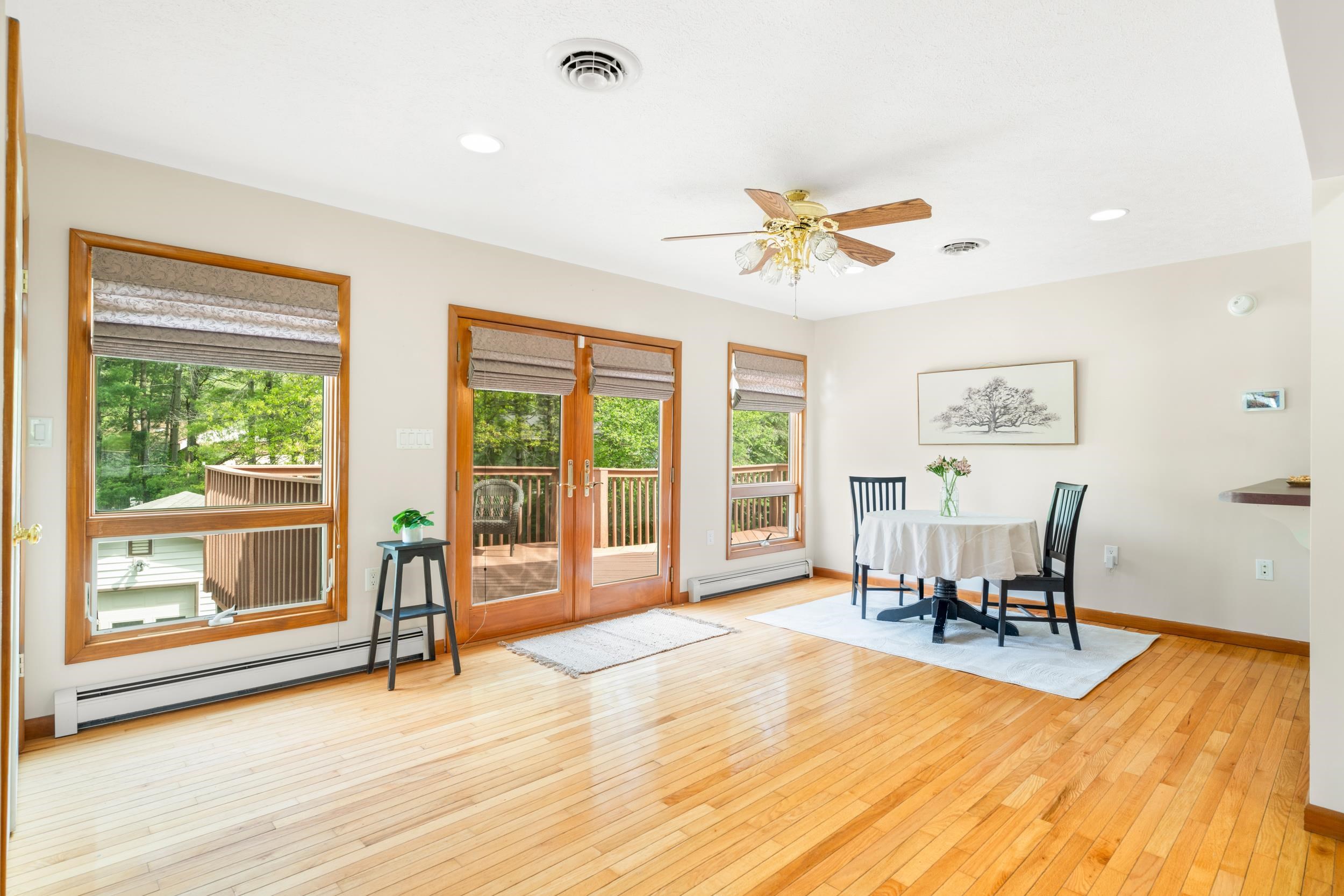 35 HILLSIDE DR