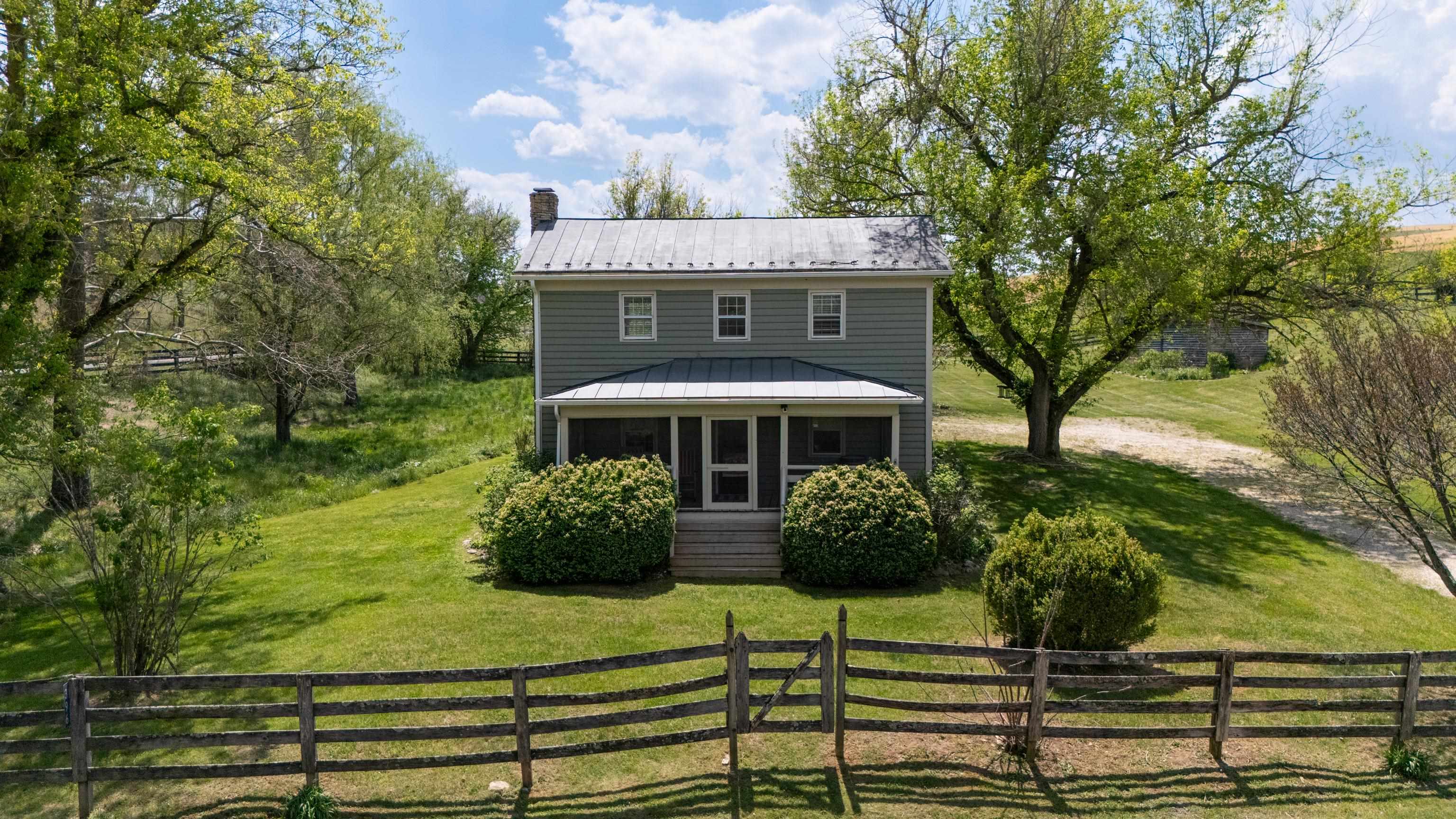 396 BELLEVUE LN