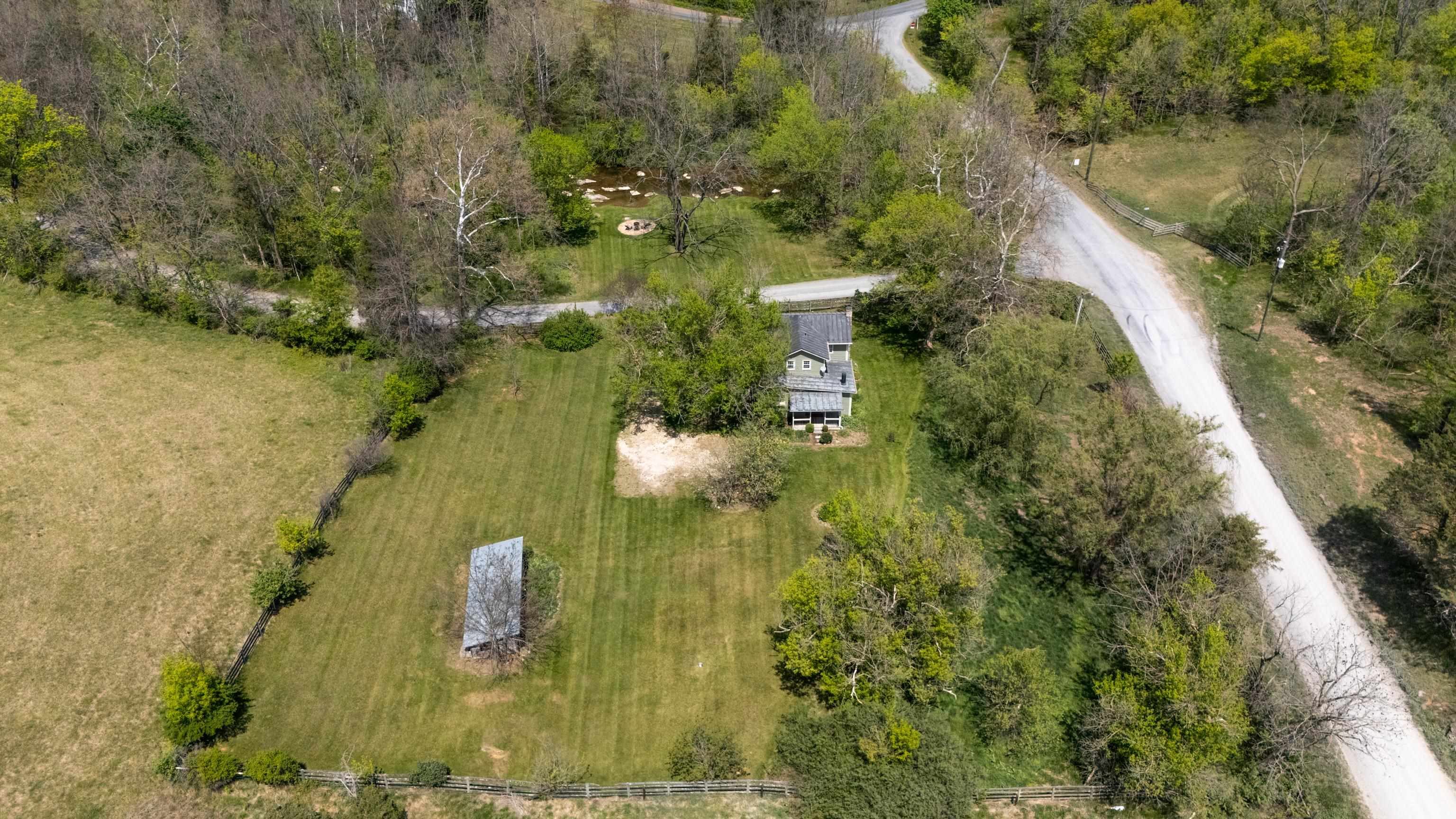 396 BELLEVUE LN