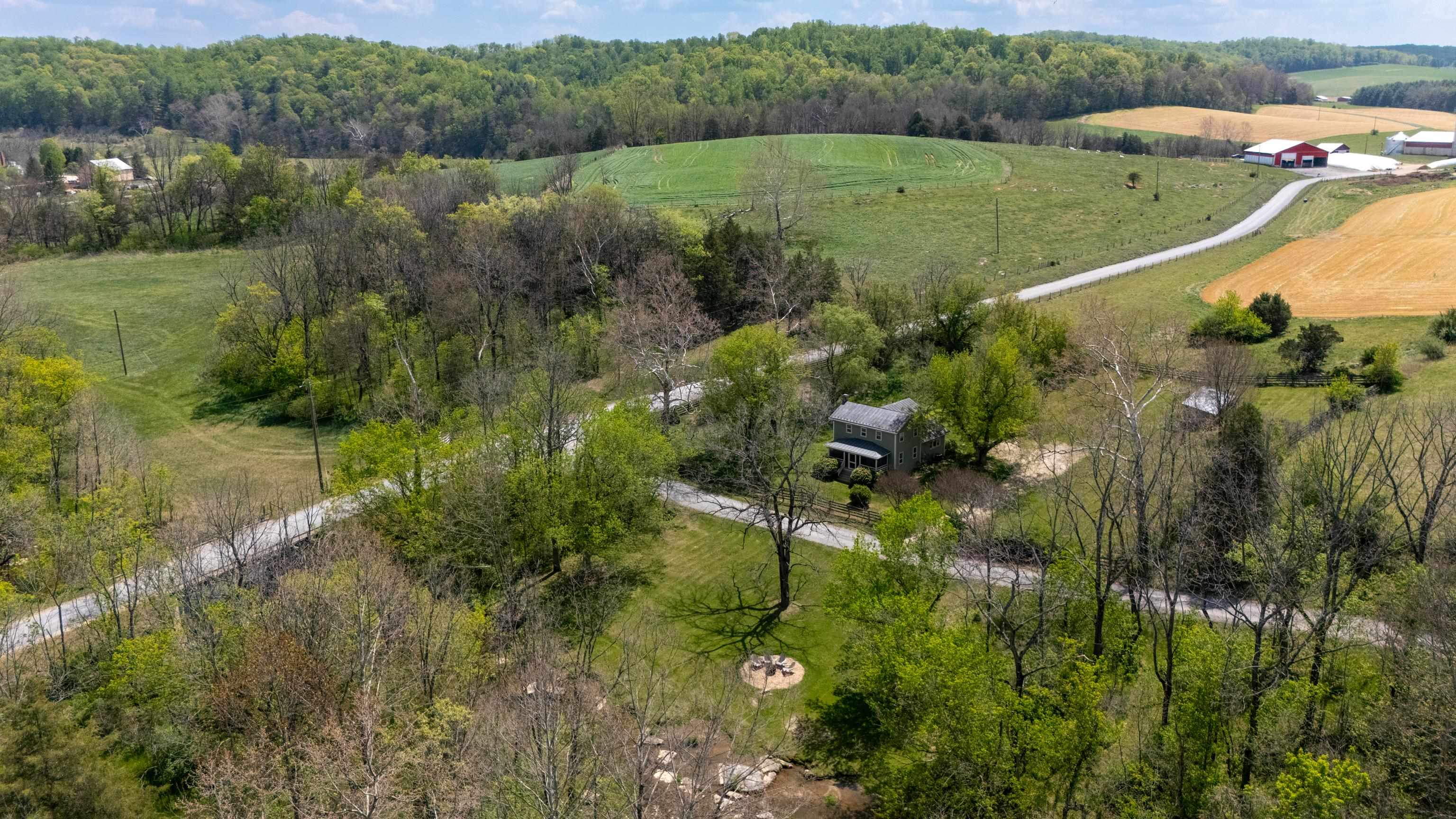 396 BELLEVUE LN