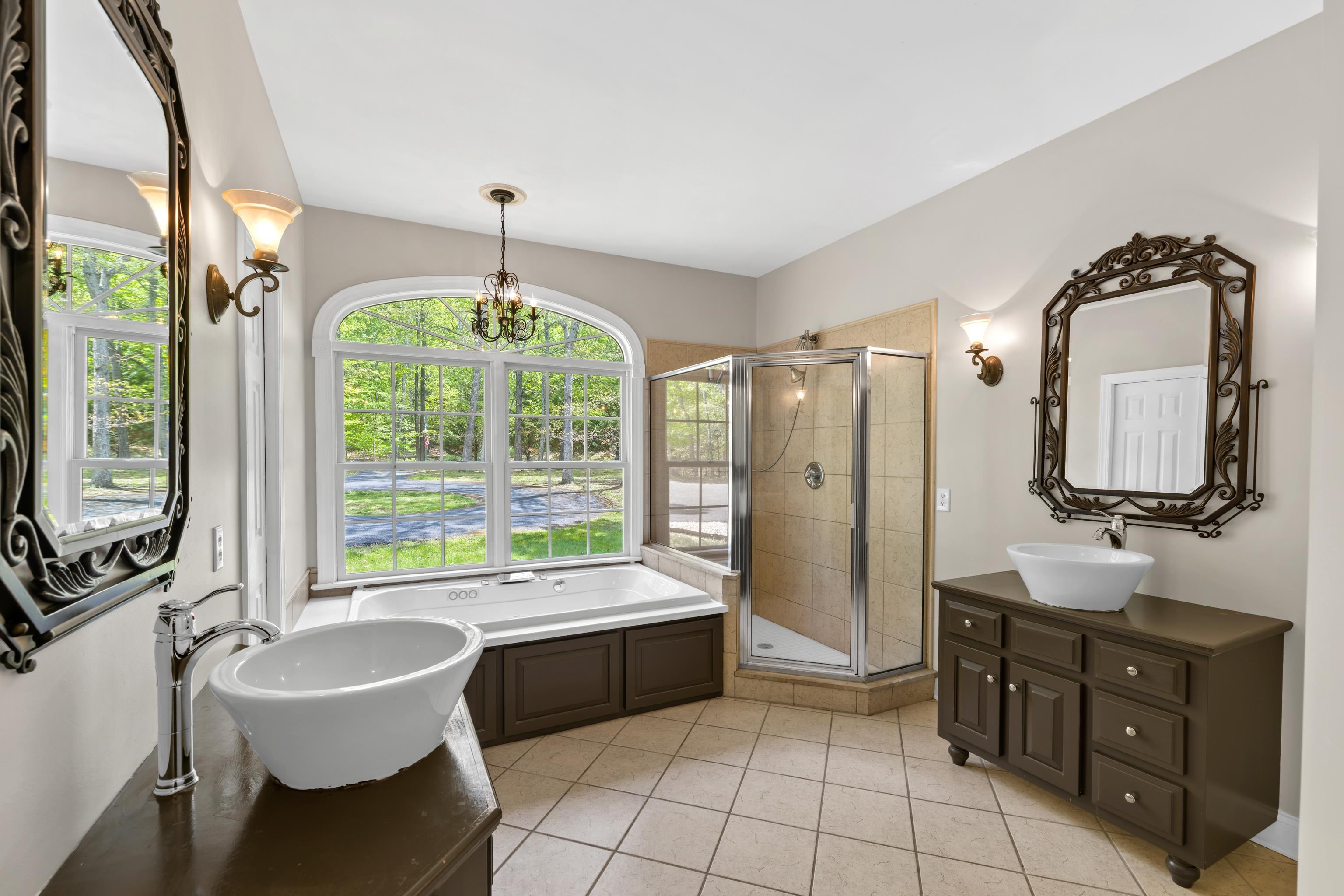63 STONEYRIDGE LN