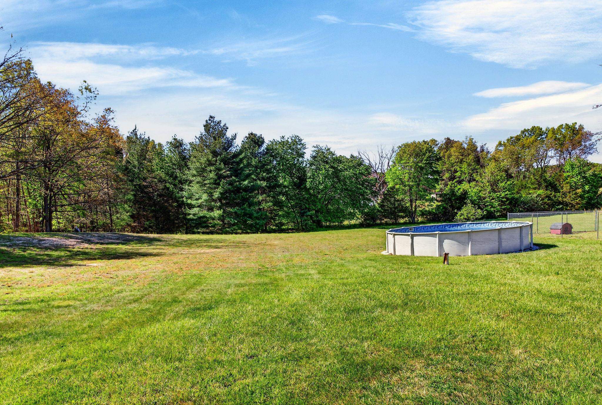 182 MIKES KNOB LN
