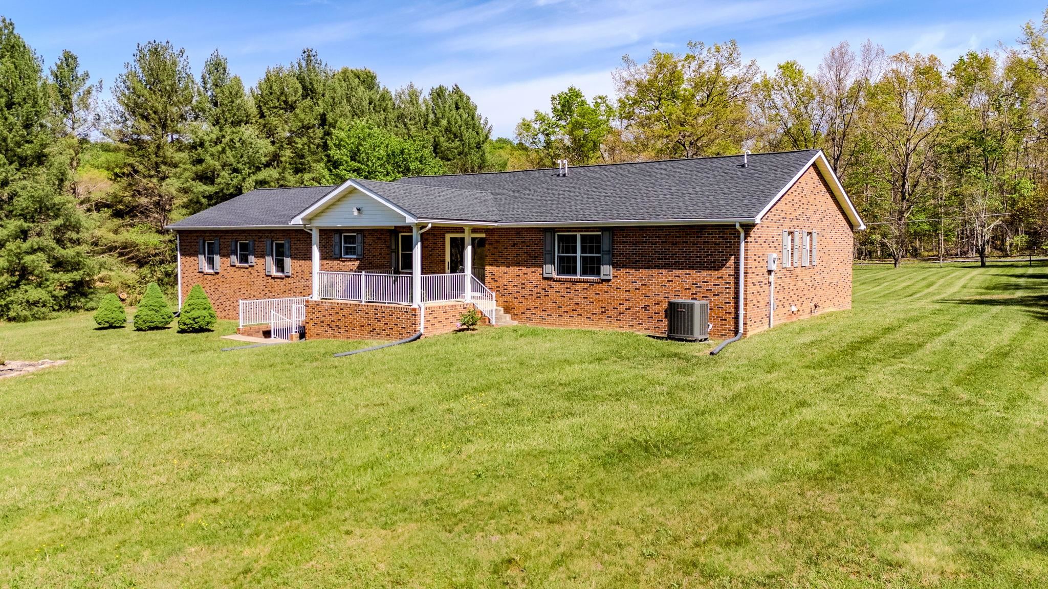 182 MIKES KNOB LN